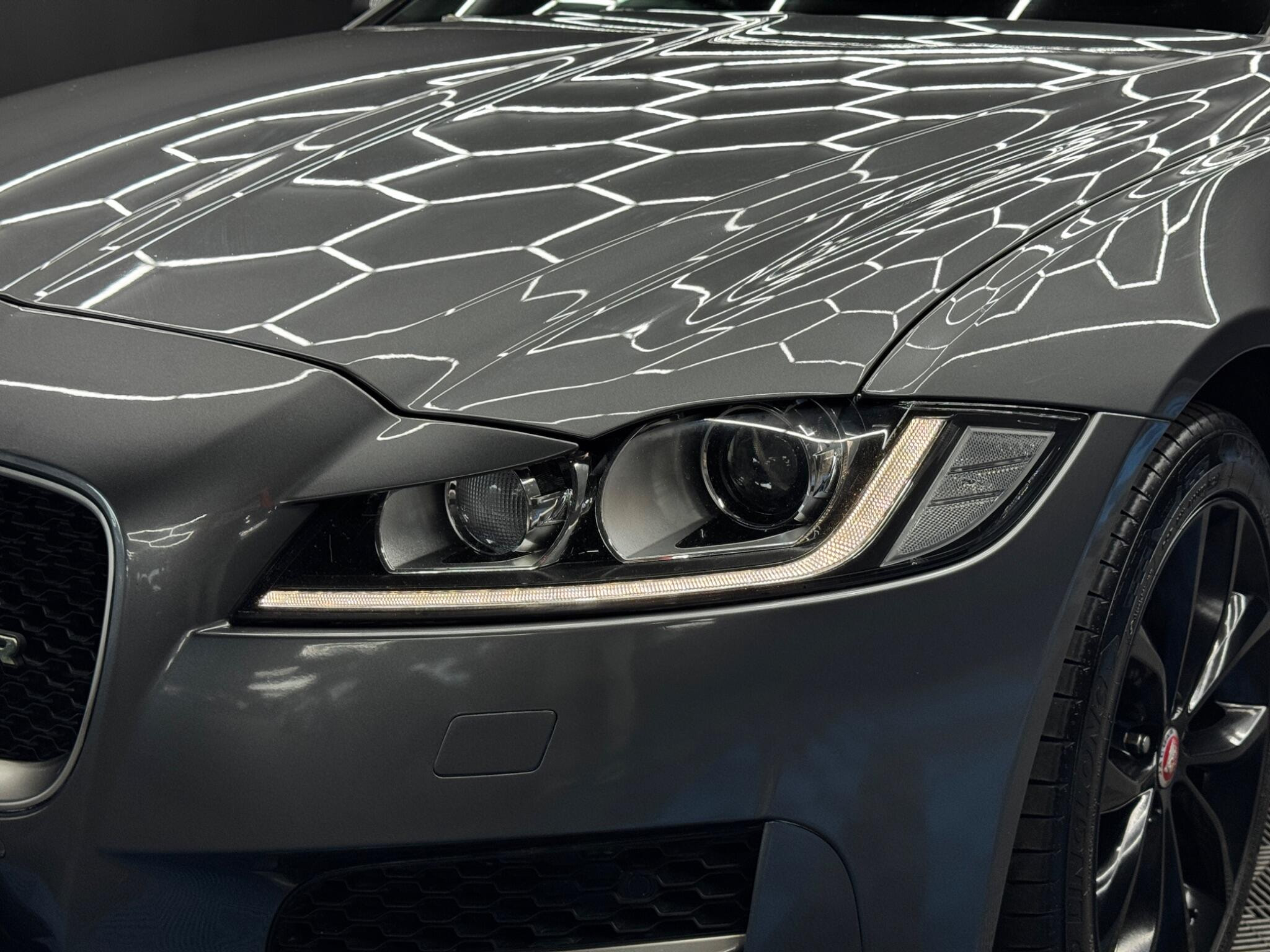 Jaguar XF 2.0d R-Sport Auto Euro 6 (s/s) 4dr 4dr Automatic 2026