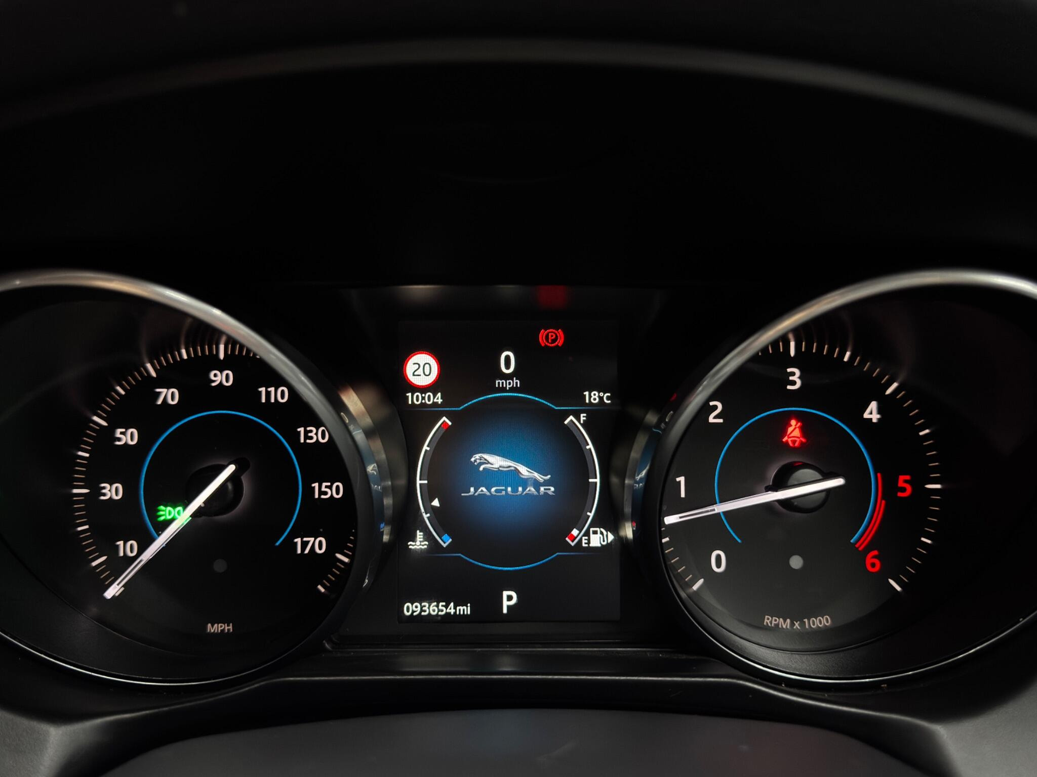 Jaguar XF 2.0d R-Sport Auto Euro 6 (s/s) 4dr 4dr Automatic 2026