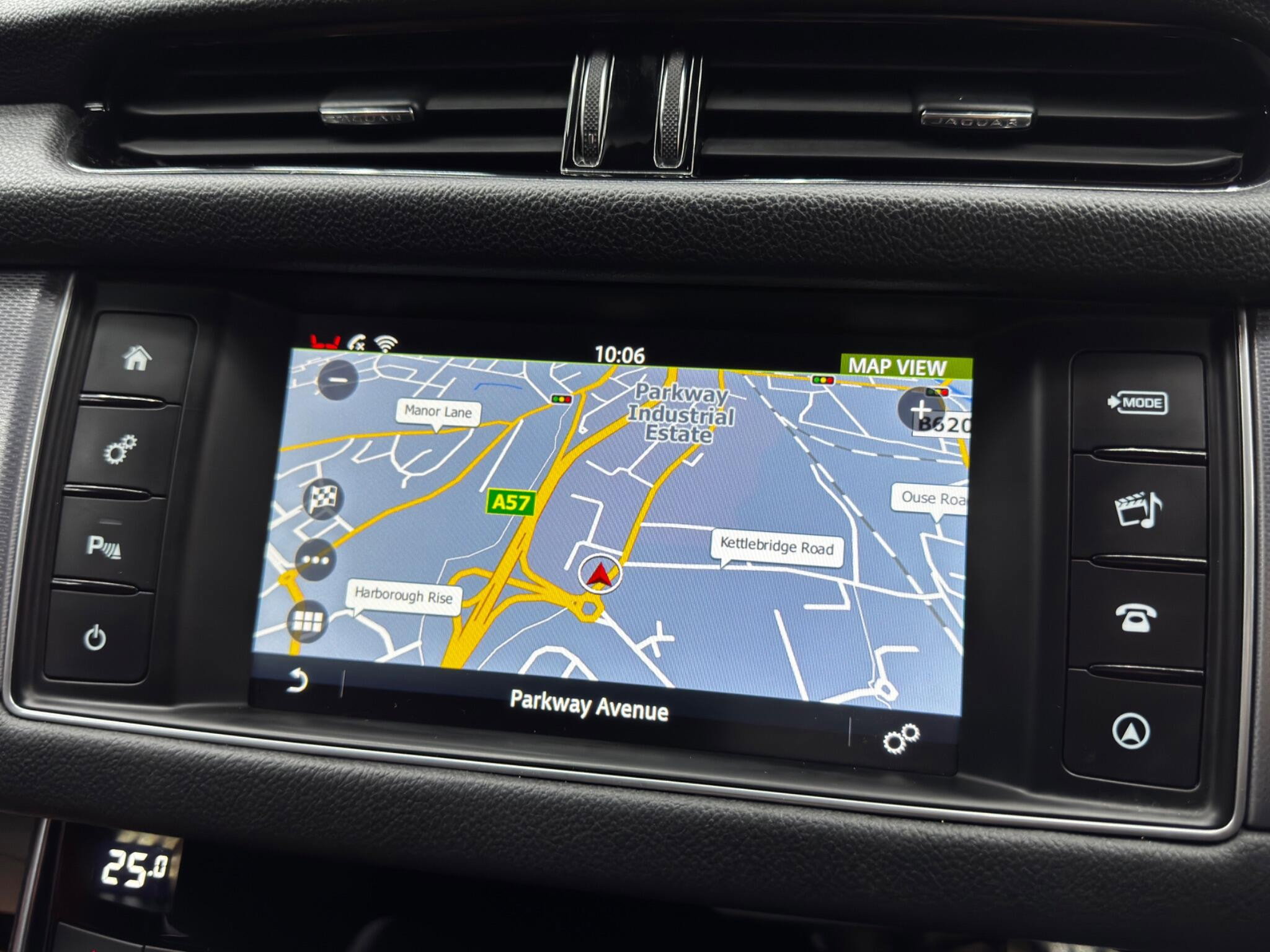 Jaguar XF 2.0d R-Sport Auto Euro 6 (s/s) 4dr 4dr Automatic 2026