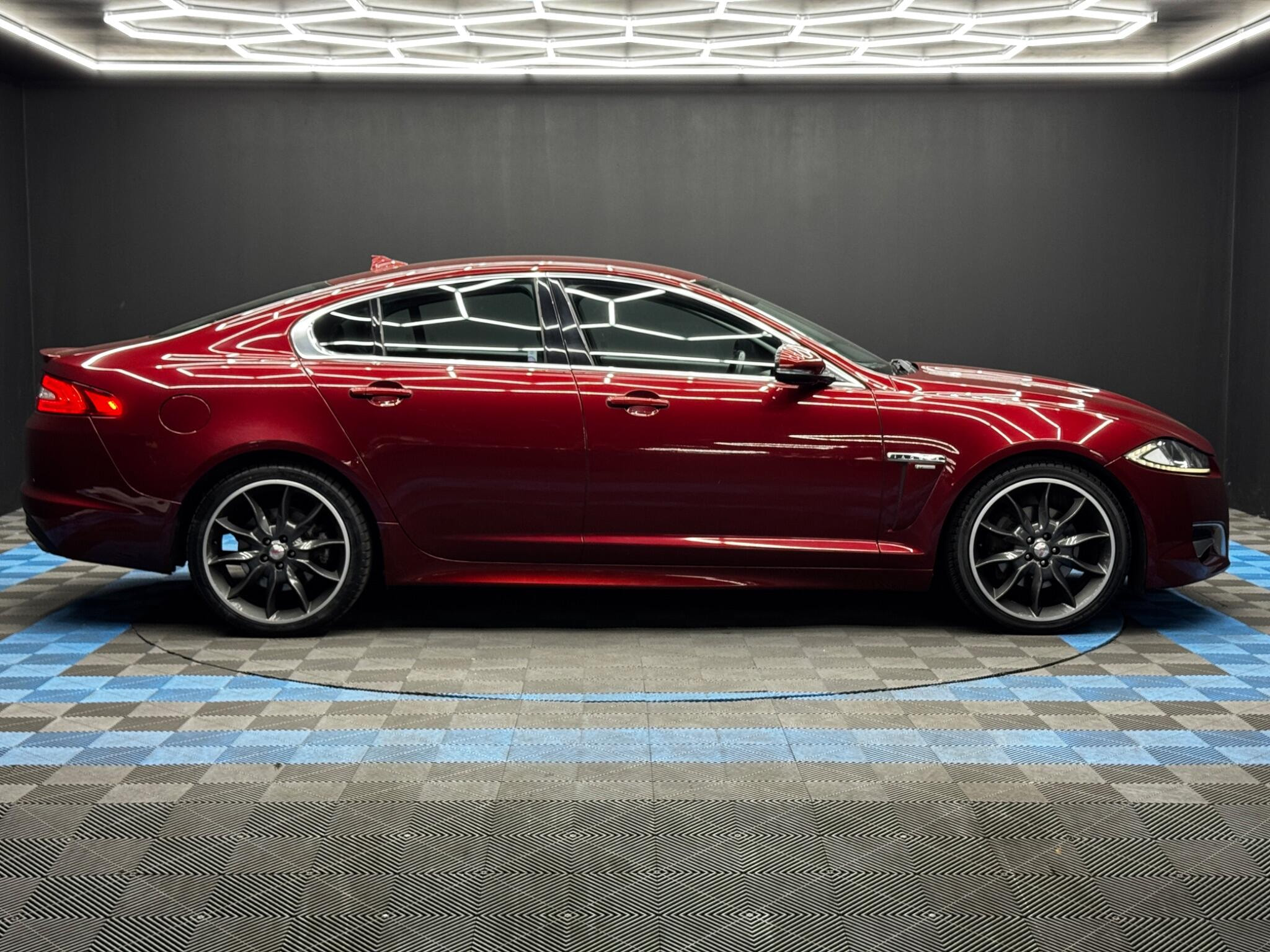 Jaguar XF 2.2d Sport Auto Euro 5 (s/s) 4dr 4dr Automatic 2026