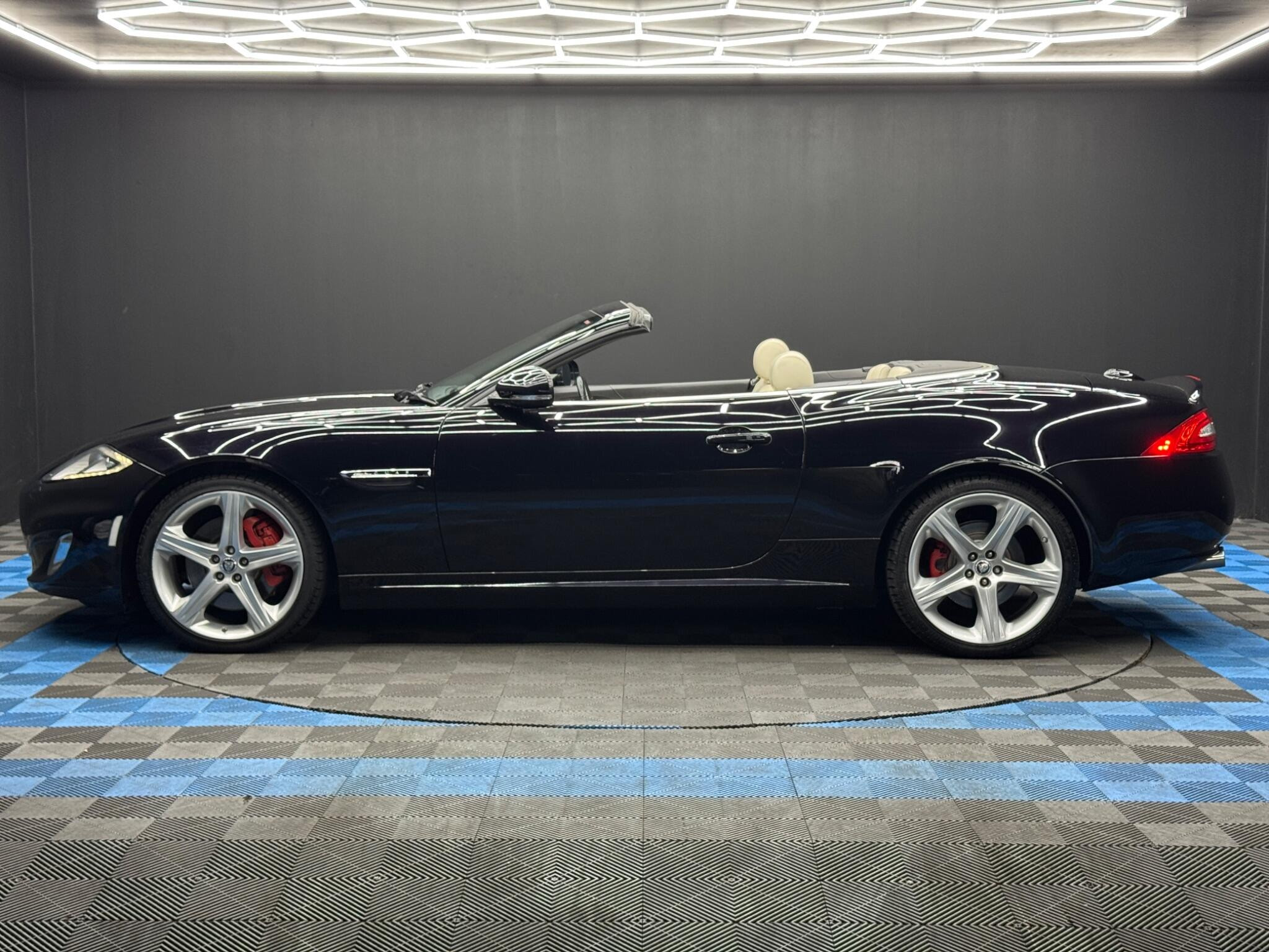 Jaguar XK 5.0 V8 Portfolio Auto Euro 5 2dr 2dr Automatic 2026
