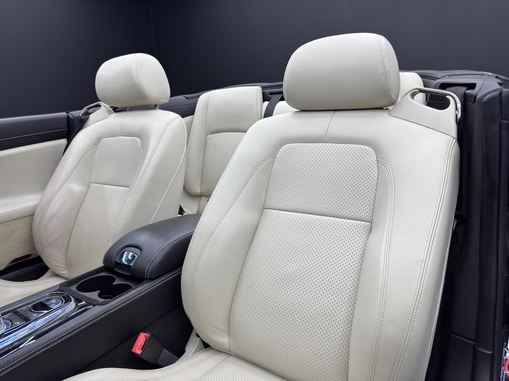 Jaguar XK 5.0 V8 Portfolio Auto Euro 5 2dr 2dr Automatic 2026