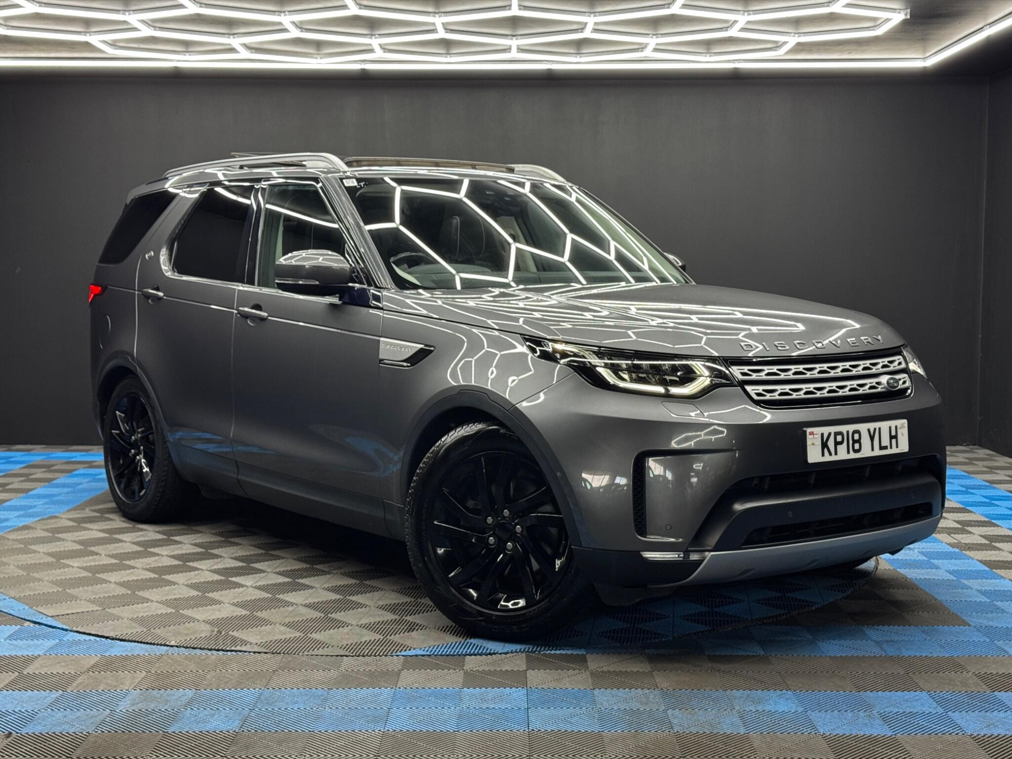 Land Rover DISCOVERY 3.0 TD V6 HSE Auto 4WD Euro 6 (s/s) 5dr 5dr Automatic 2026