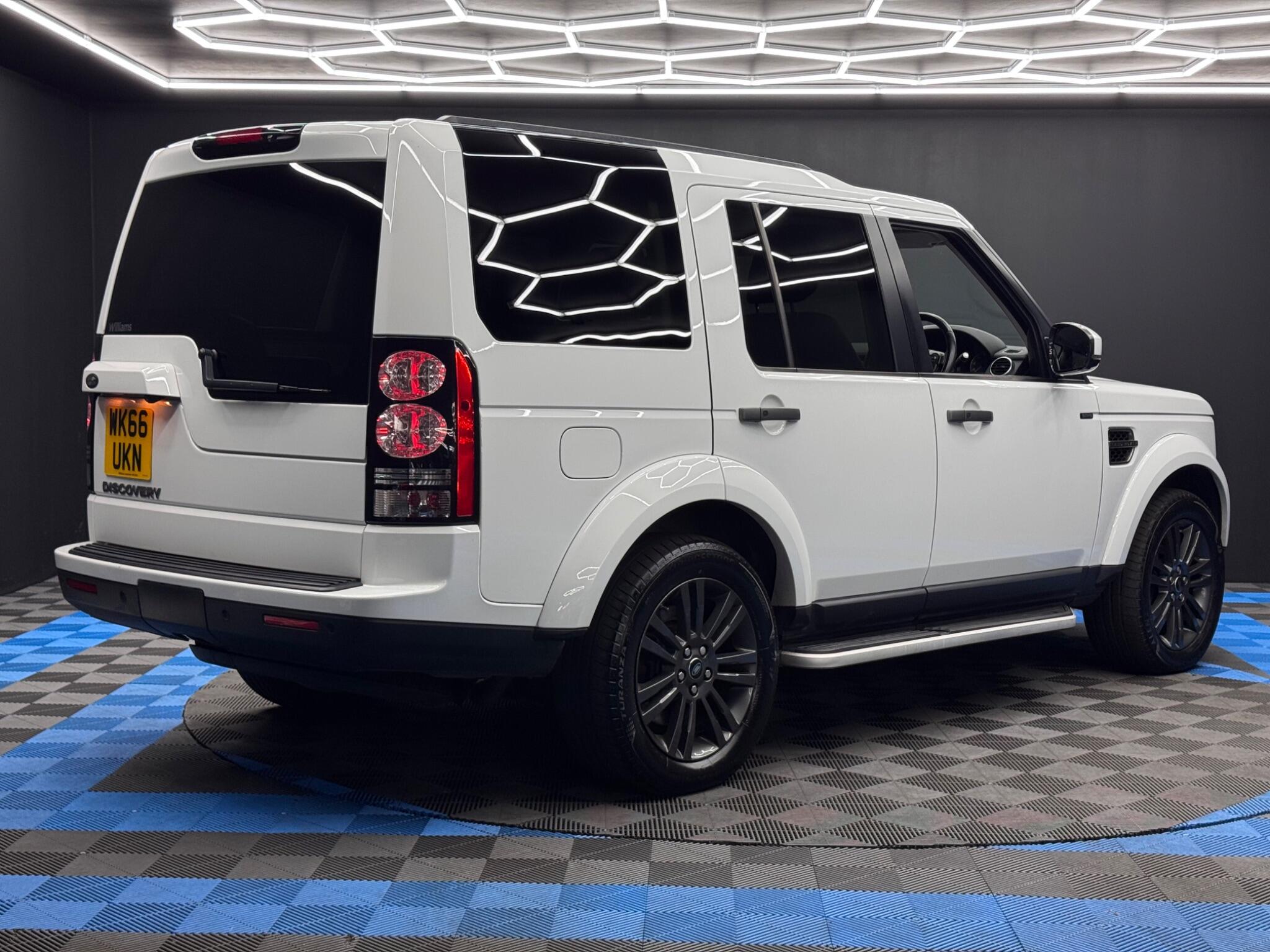 Land Rover Discovery 4 3.0 SD V6 Graphite Auto 4WD Euro 6 (s/s) 5dr 5dr Automatic 2026