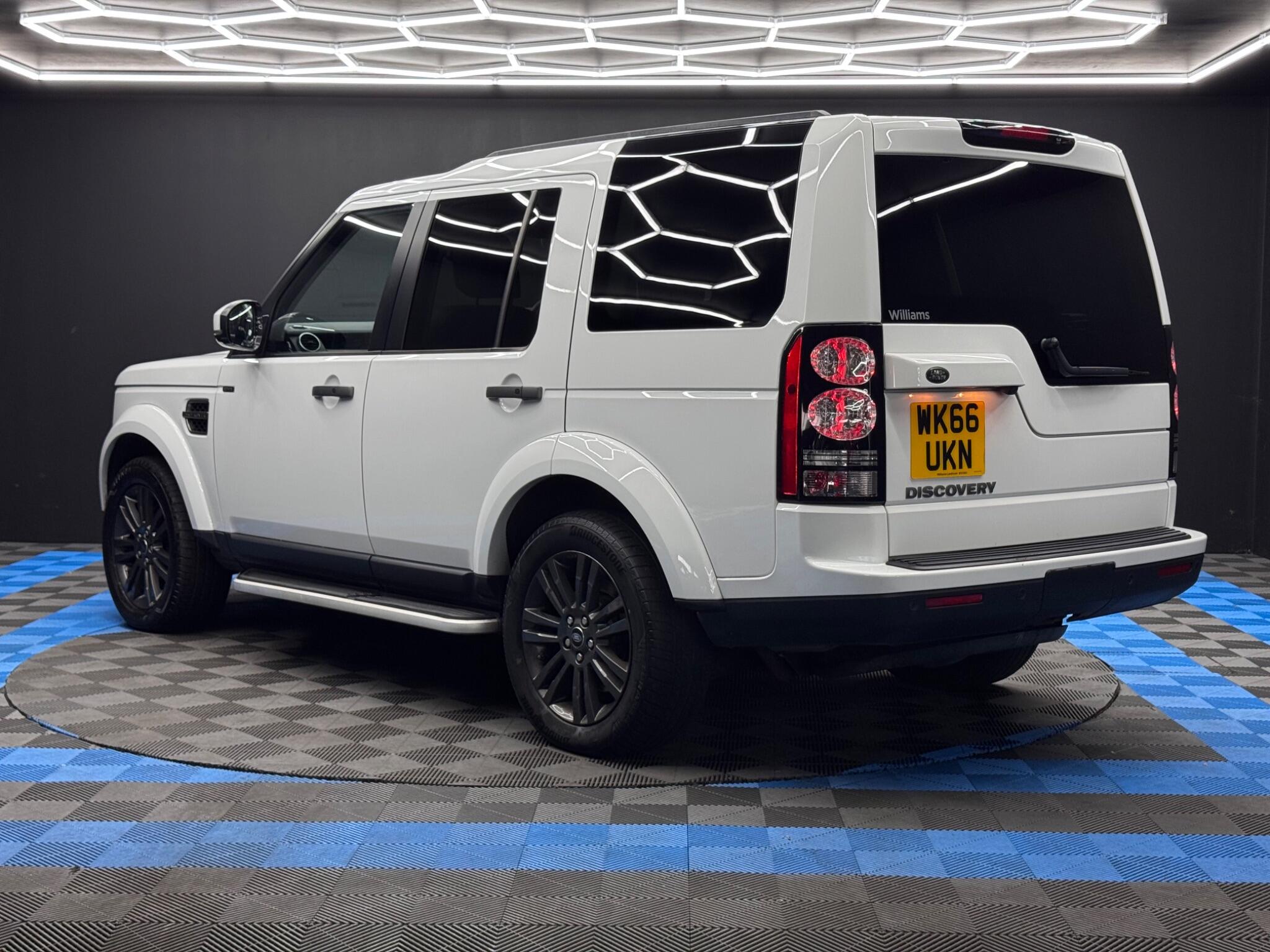 Land Rover Discovery 4 3.0 SD V6 Graphite Auto 4WD Euro 6 (s/s) 5dr 5dr Automatic 2026