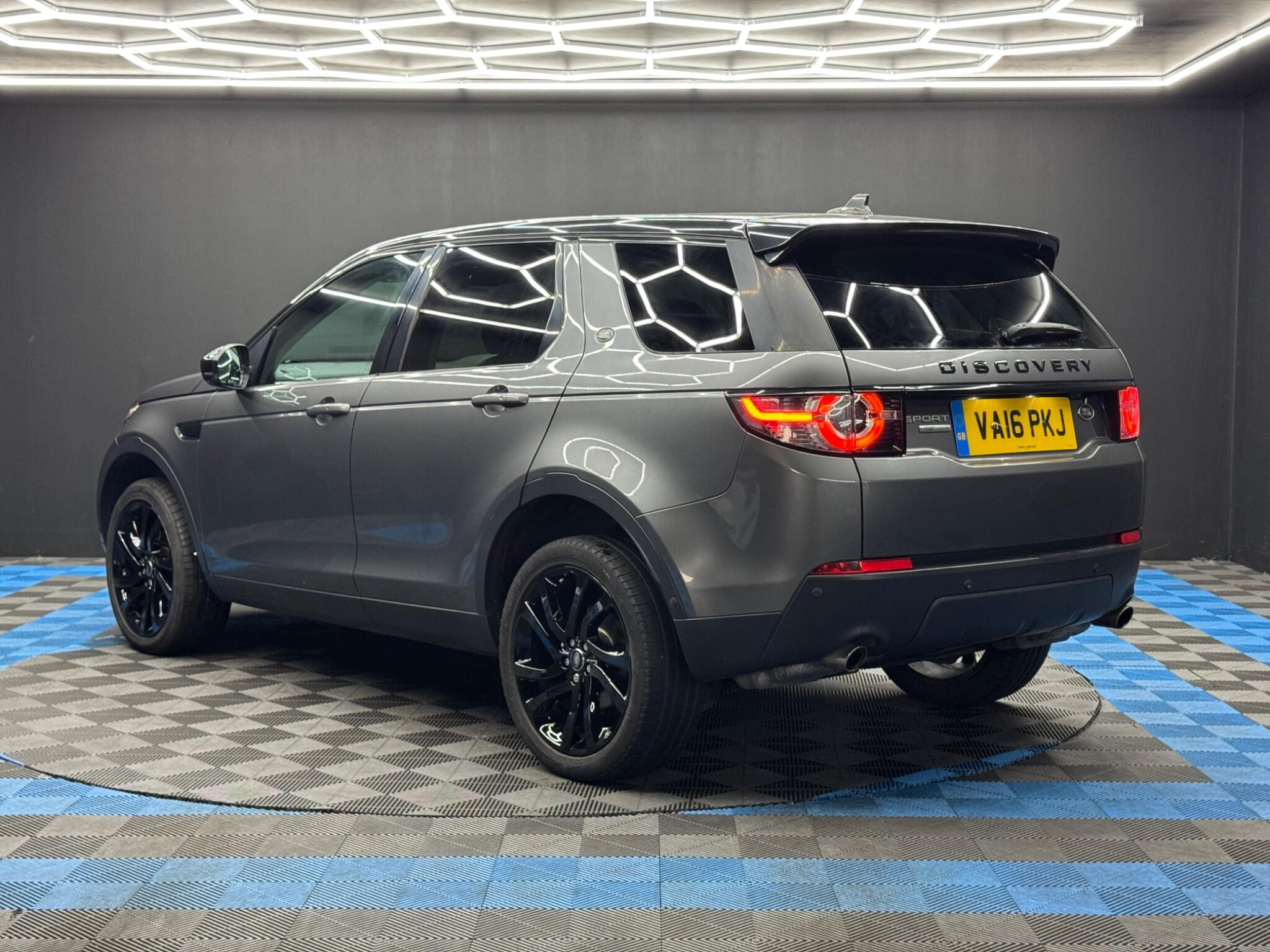 Land Rover Discovery Sport 2.0 TD4 HSE Luxury Auto 4WD Euro 6 (s/s) 5dr 5dr Automatic 2026