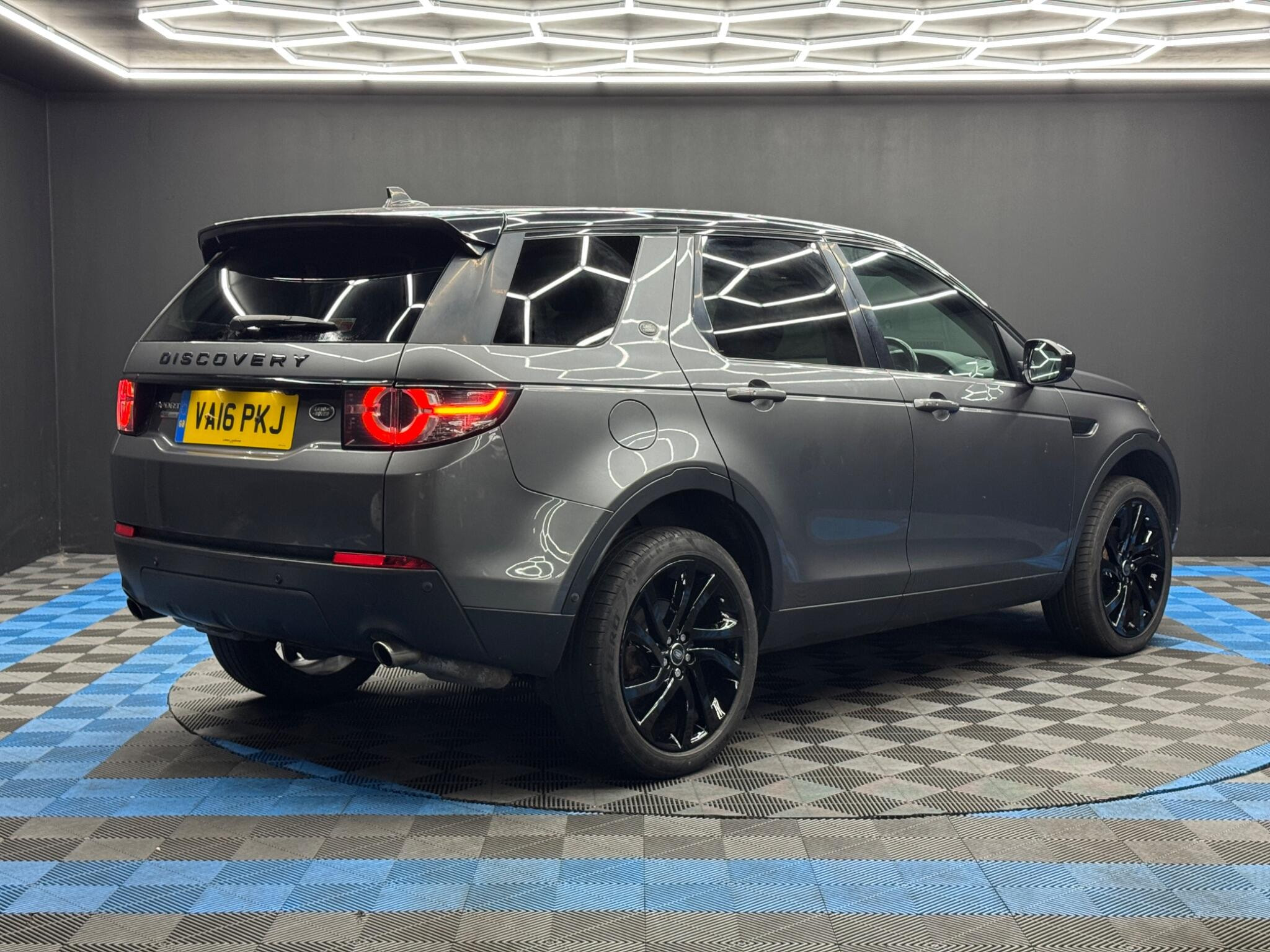 Land Rover Discovery Sport 2.0 TD4 HSE Luxury Auto 4WD Euro 6 (s/s) 5dr 5dr Automatic 2026