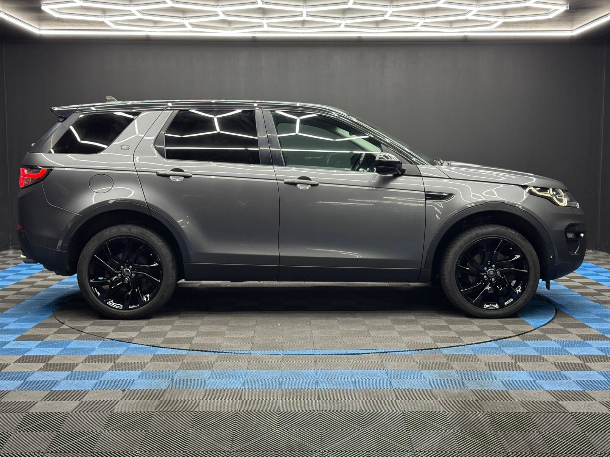 Land Rover Discovery Sport 2.0 TD4 HSE Luxury Auto 4WD Euro 6 (s/s) 5dr 5dr Automatic 2026