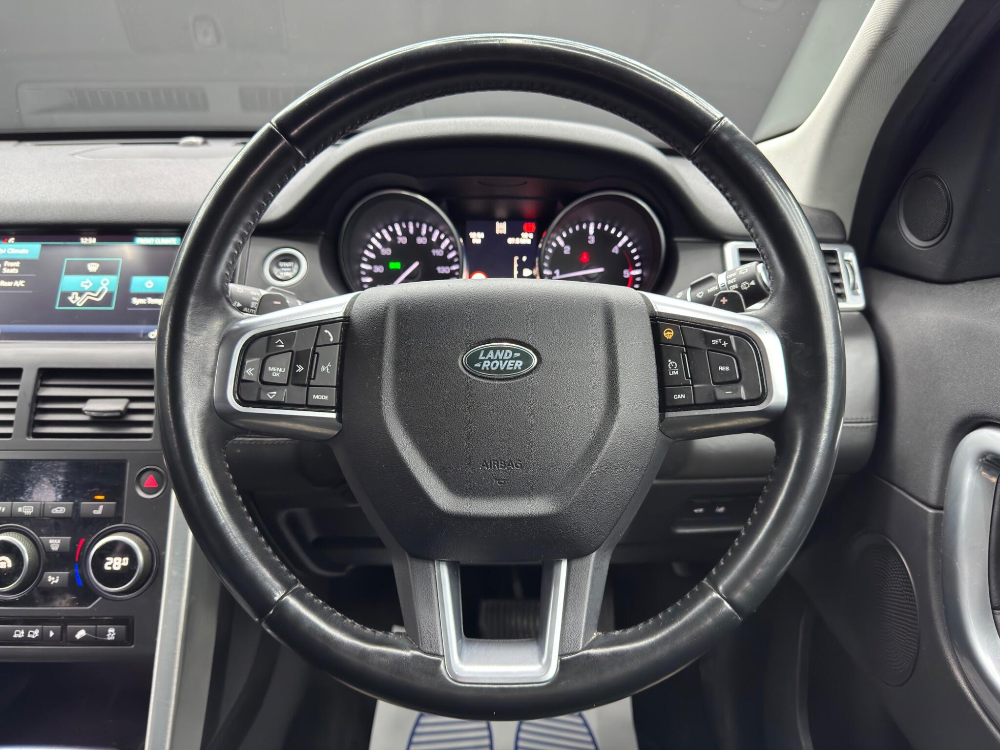Land Rover Discovery Sport 2.0 TD4 HSE Luxury Auto 4WD Euro 6 (s/s) 5dr 5dr Automatic 2026