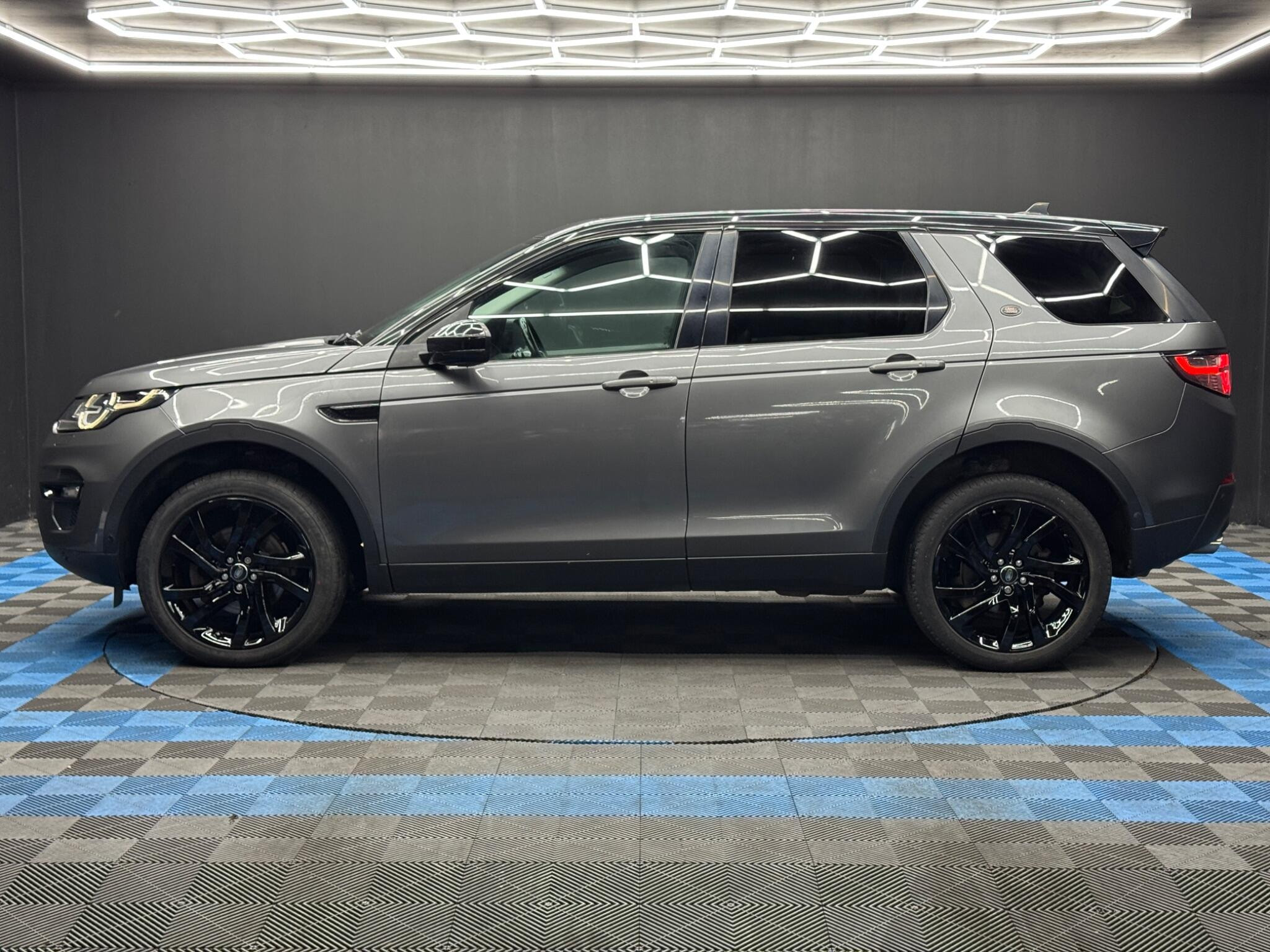 Land Rover Discovery Sport 2.0 TD4 HSE Luxury Auto 4WD Euro 6 (s/s) 5dr 5dr Automatic 2026