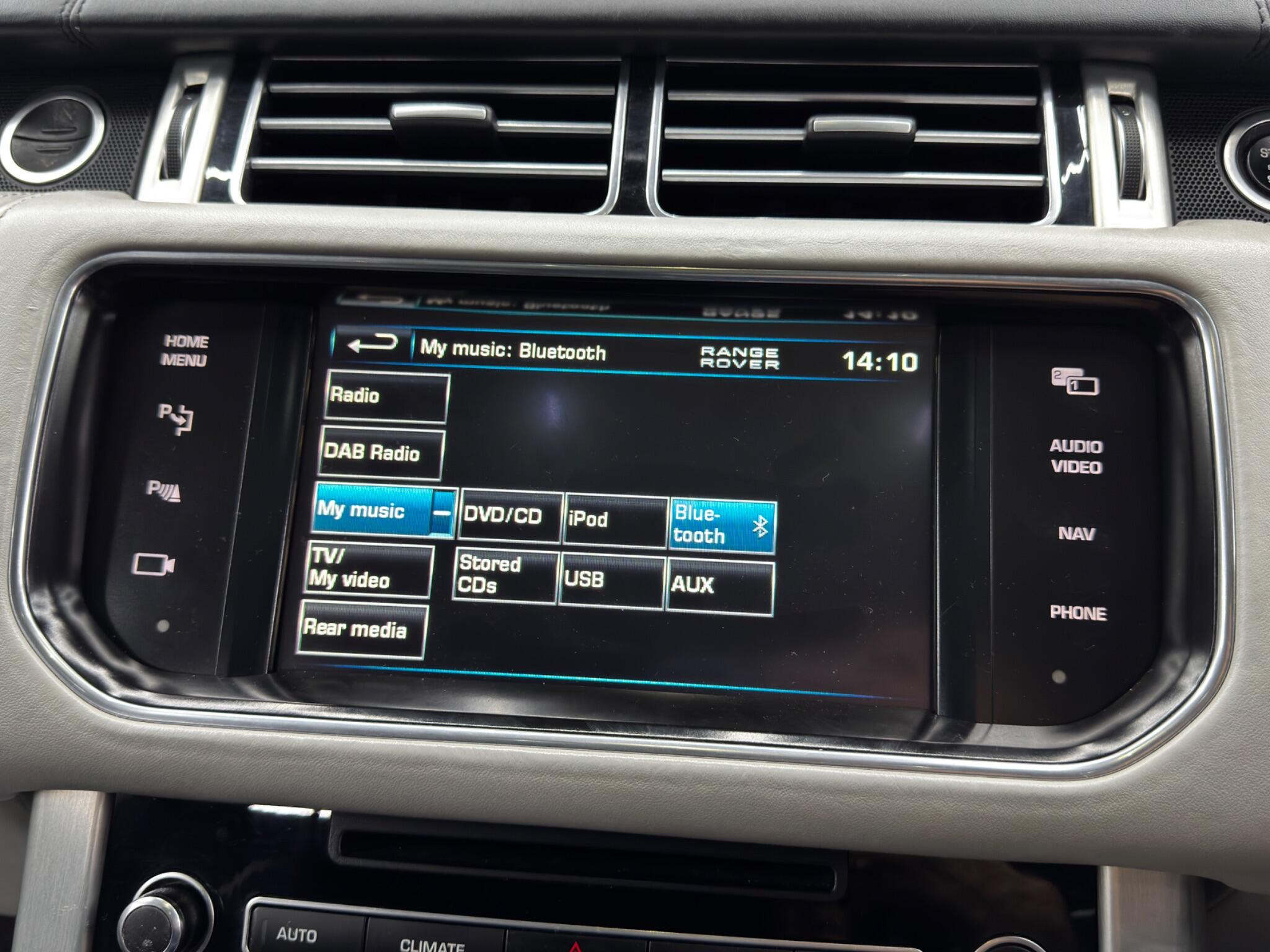 Land Rover Range Rover 4.4 SD V8 Autobiography Auto 4WD Euro 5 5dr 5dr Automatic 2026