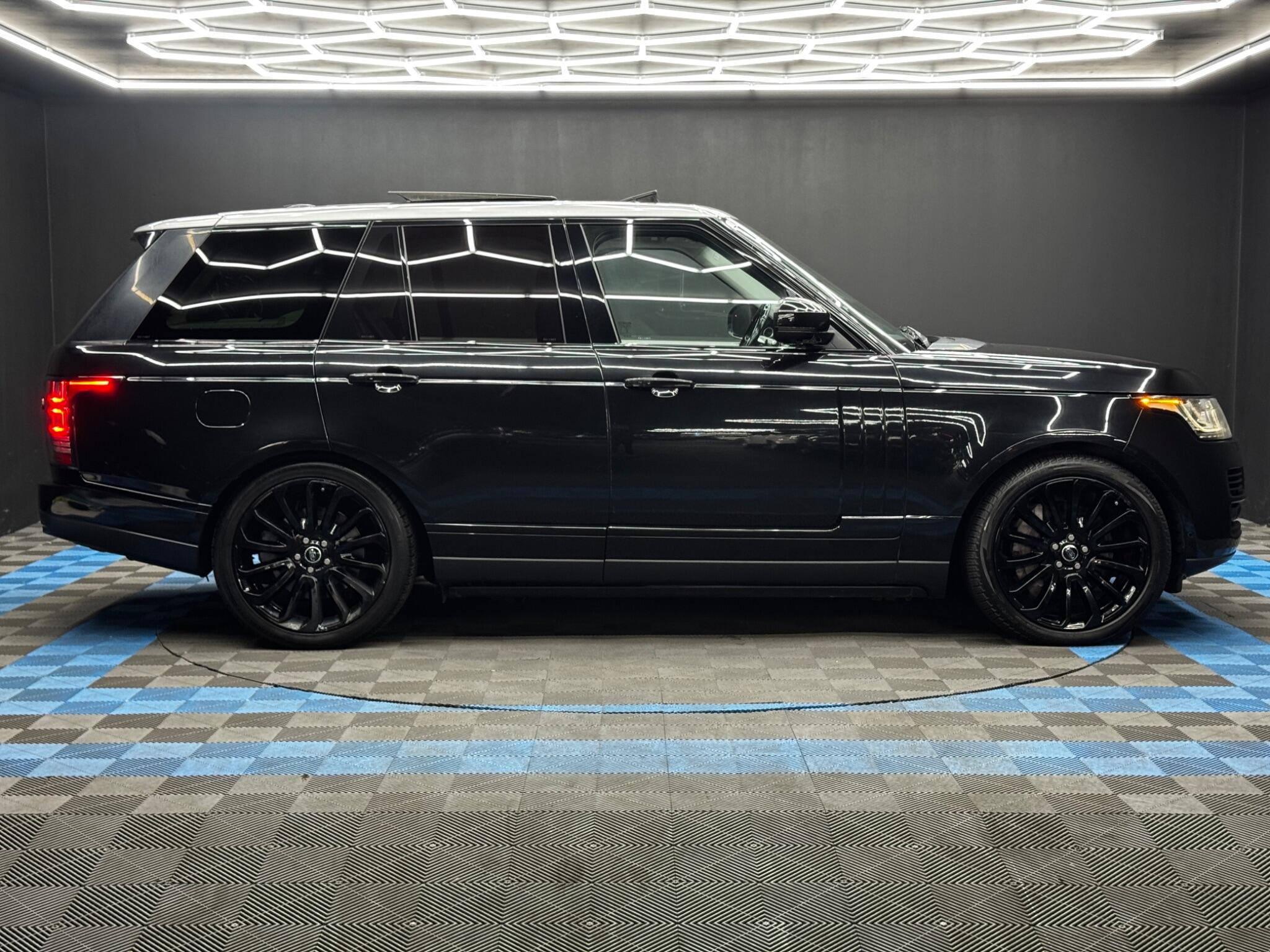 Land Rover Range Rover 4.4 SD V8 Autobiography Auto 4WD Euro 5 5dr 5dr Automatic 2026