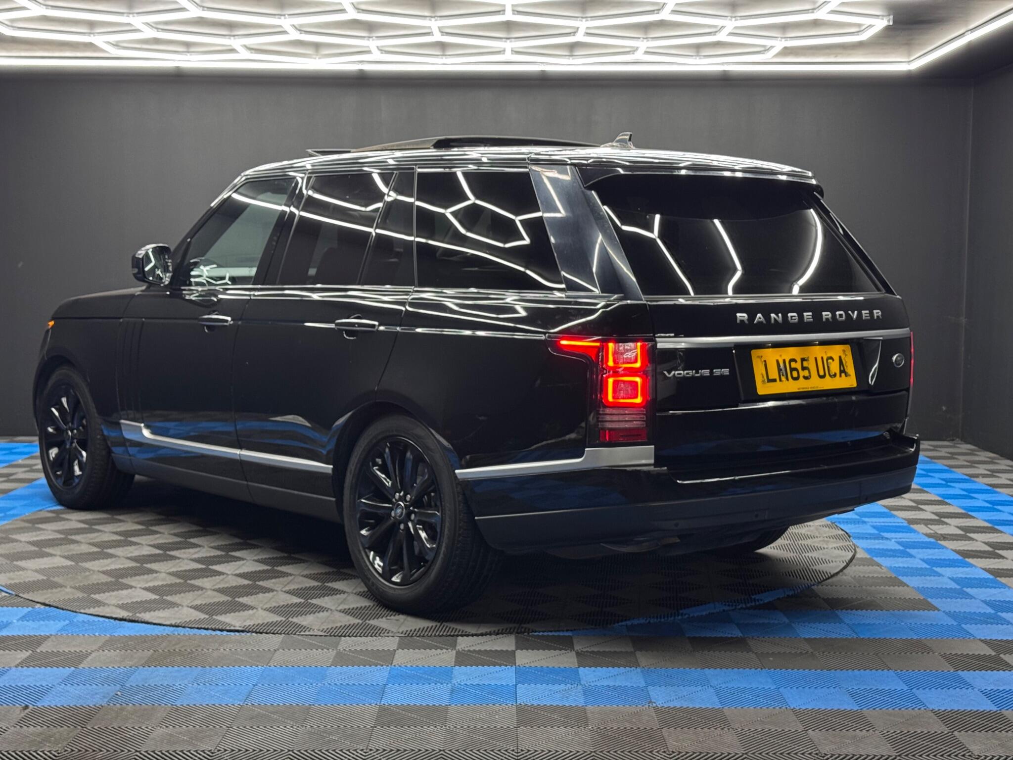 Land Rover Range Rover 3.0 TD V6 Vogue SE Auto 4WD Euro 6 (s/s) 5dr 5dr Automatic 2026
