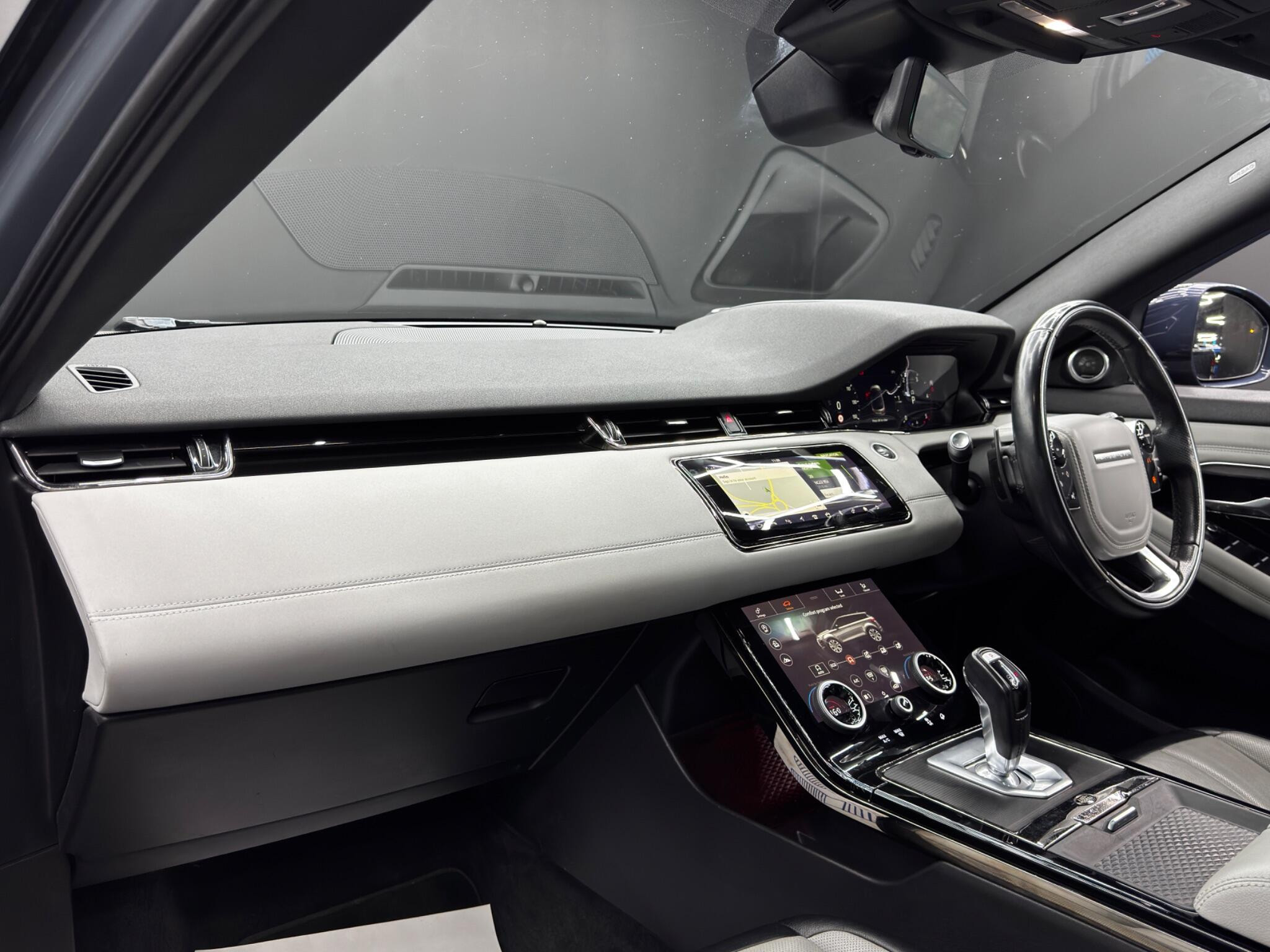 Land Rover Range Rover Evoque 2.0 D180 First Edition Auto 4WD Euro 6 (s/s) 5dr 5dr Automatic 2026