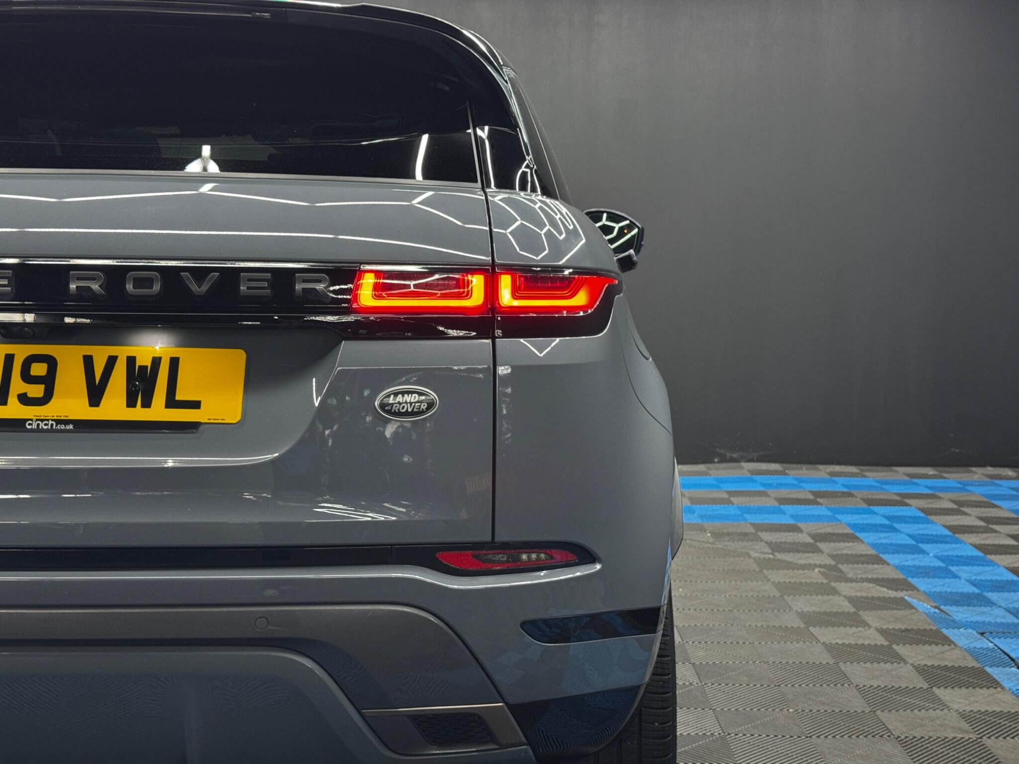 Land Rover Range Rover Evoque 2.0 P250 MHEV First Edition Auto 4WD Euro 6 (s/s) 5dr 5dr Automatic 2026