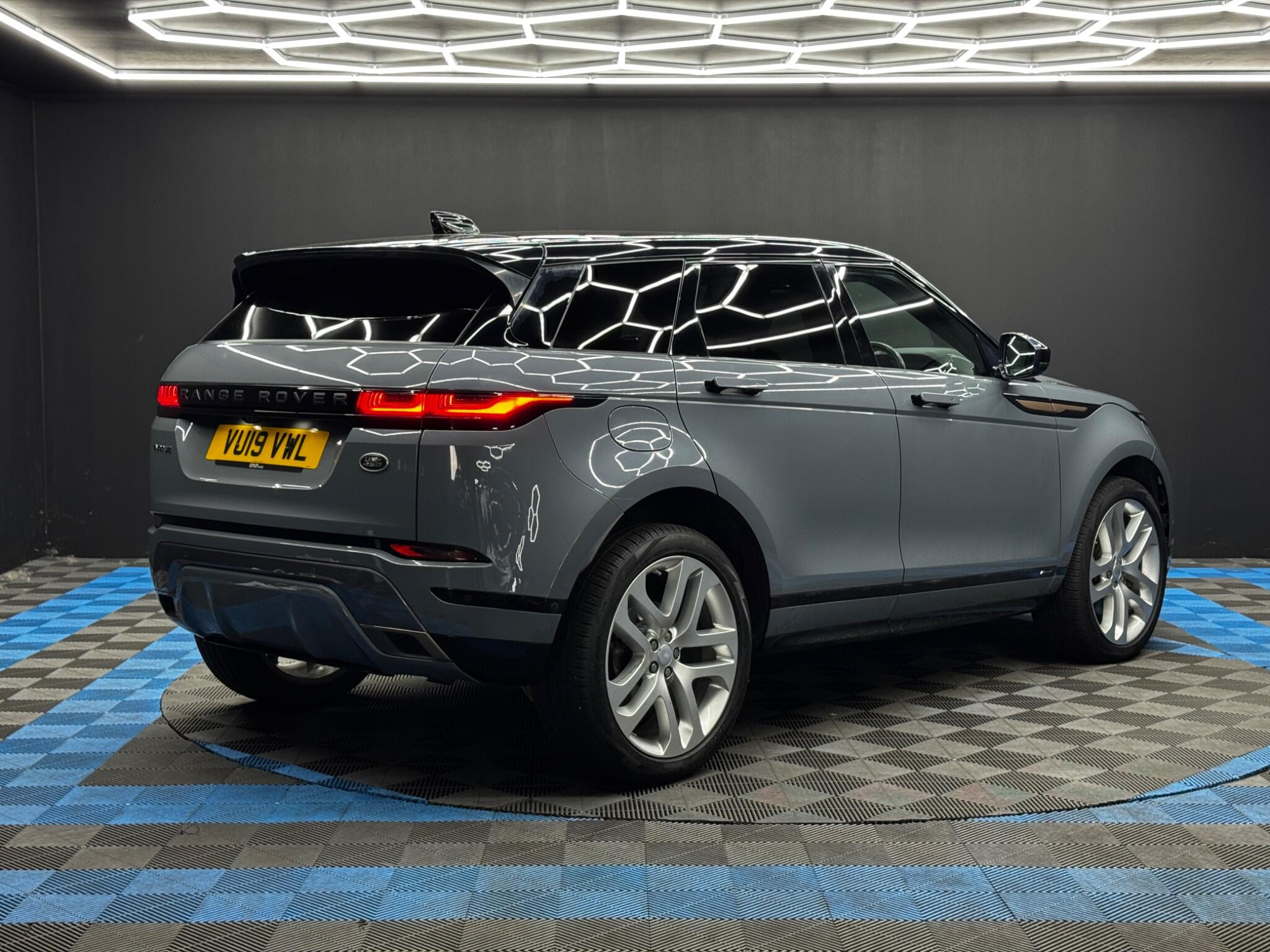 Land Rover Range Rover Evoque 2.0 P250 MHEV First Edition Auto 4WD Euro 6 (s/s) 5dr 5dr Automatic 2026