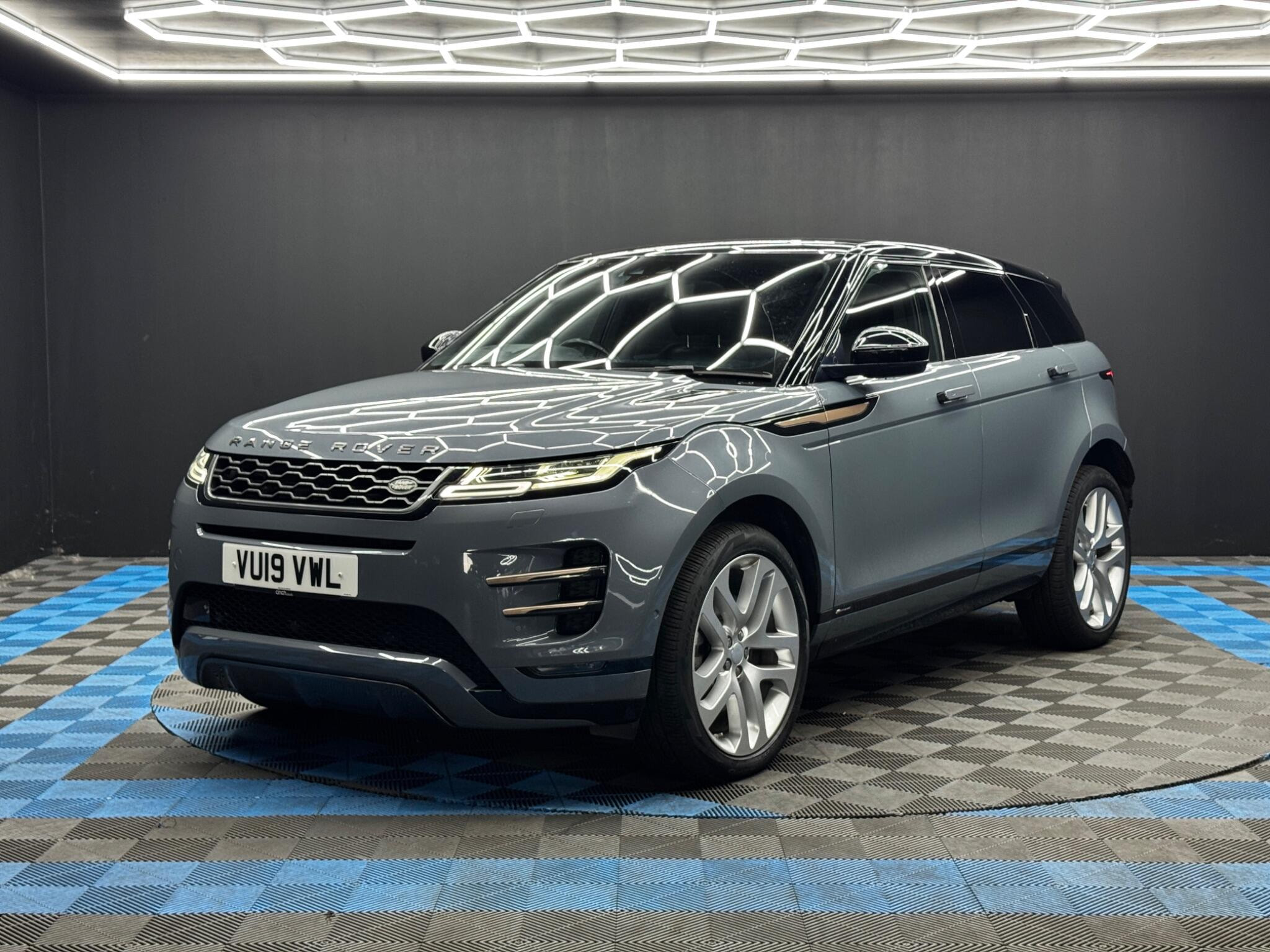Land Rover Range Rover Evoque 2.0 P250 MHEV First Edition Auto 4WD Euro 6 (s/s) 5dr 5dr Automatic 2026