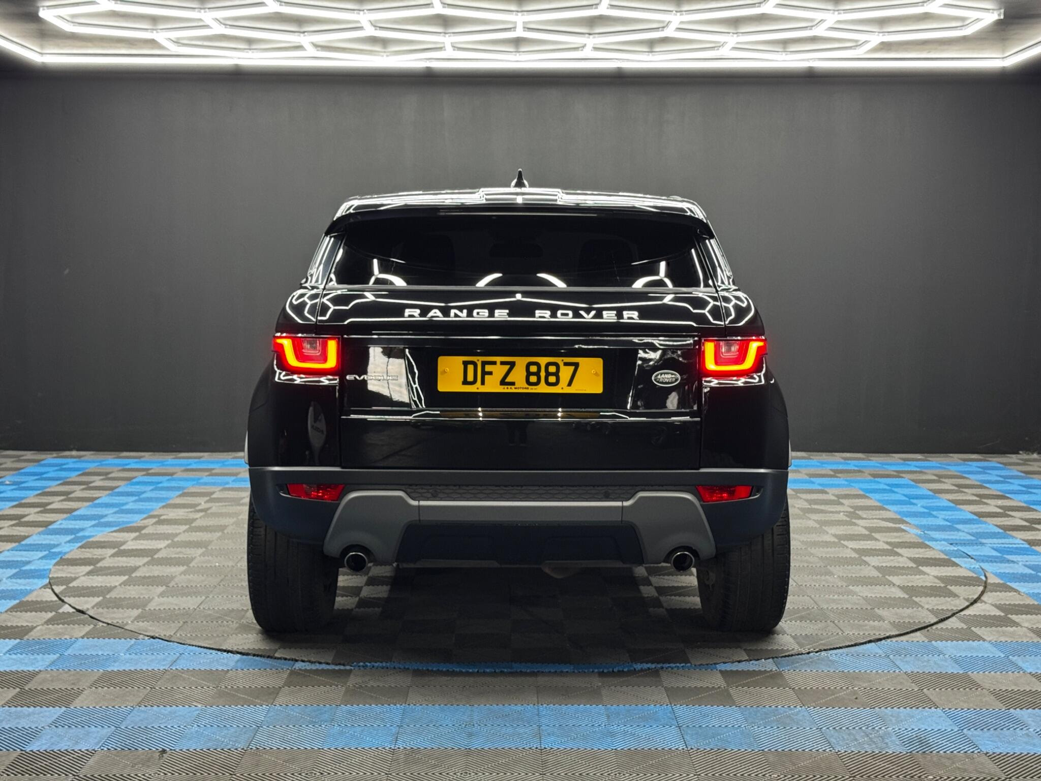 Land Rover Range Rover Evoque 2.0 TD4 SE Tech Auto 4WD Euro 6 (s/s) 5dr 5dr Automatic 2026