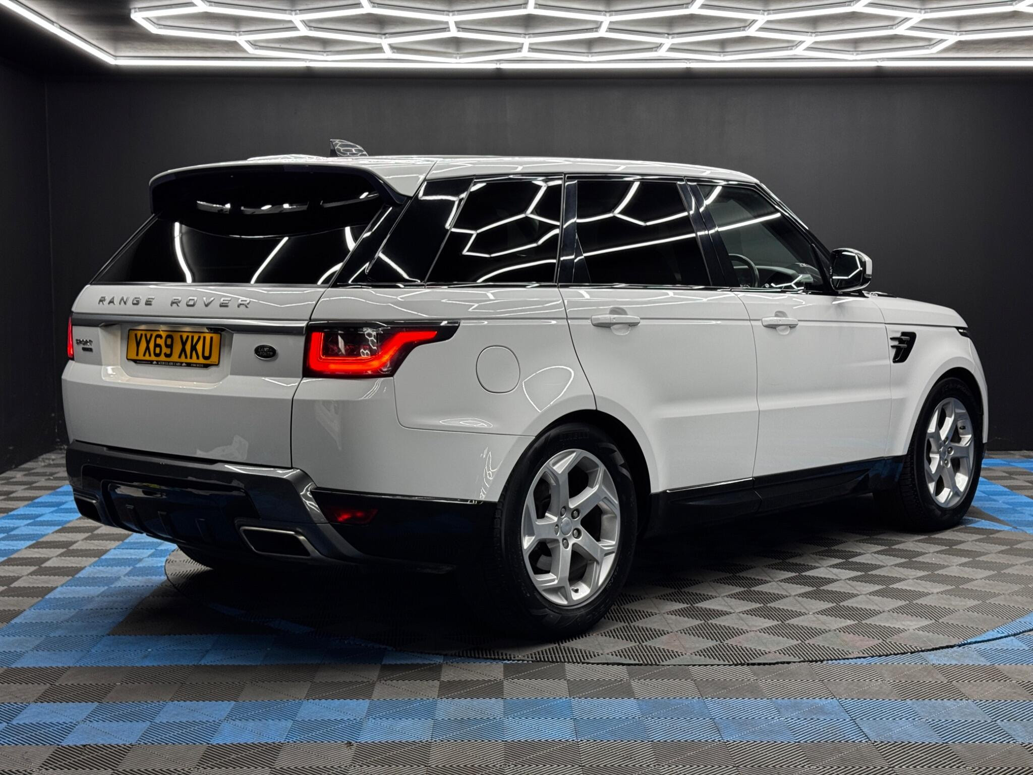 Land Rover Range Rover Sport 3.0 SD V6 HSE Auto 4WD Euro 6 (s/s) 5dr 5dr Automatic 2026