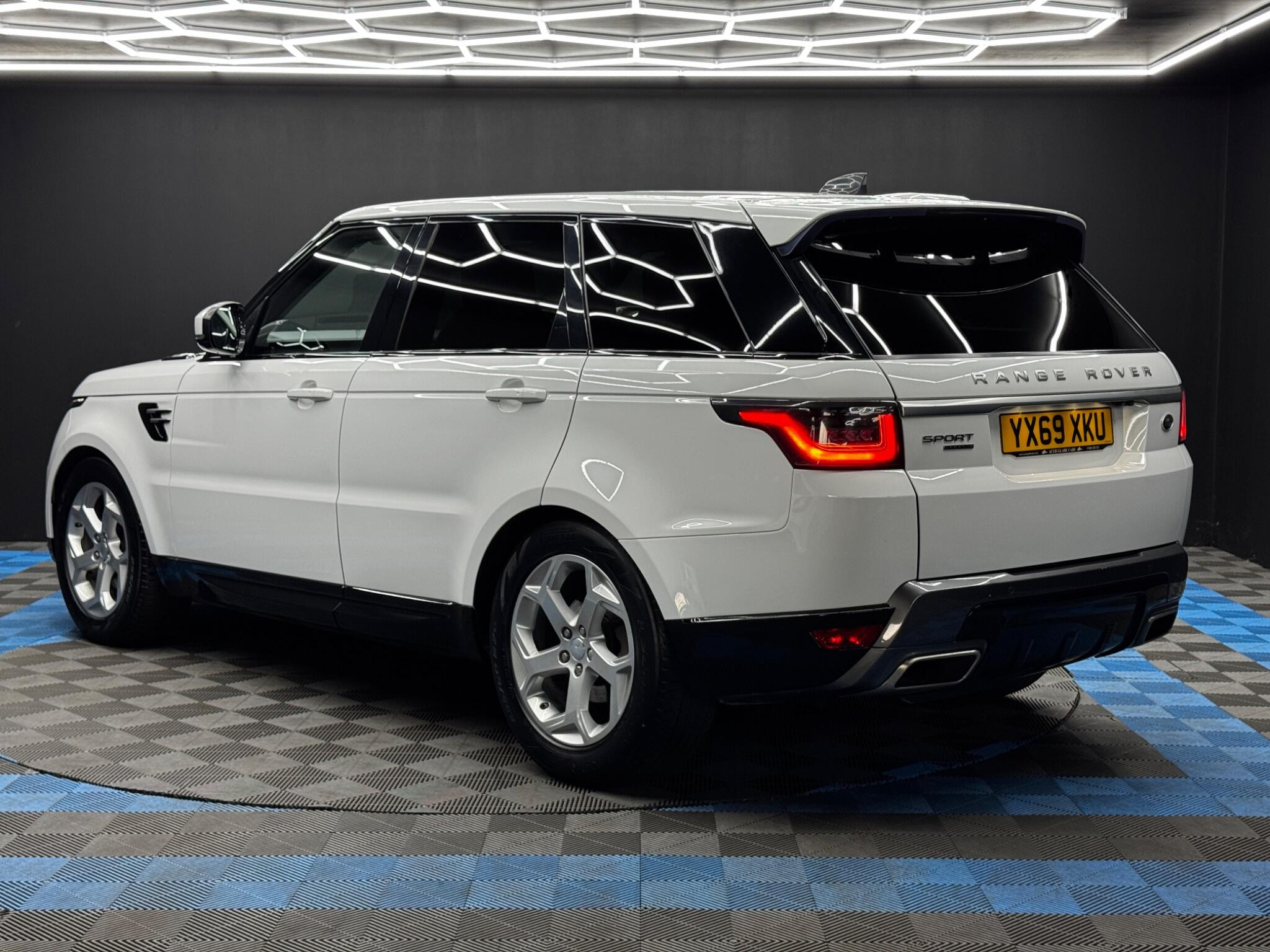 Land Rover Range Rover Sport 3.0 SD V6 HSE Auto 4WD Euro 6 (s/s) 5dr 5dr Automatic 2026