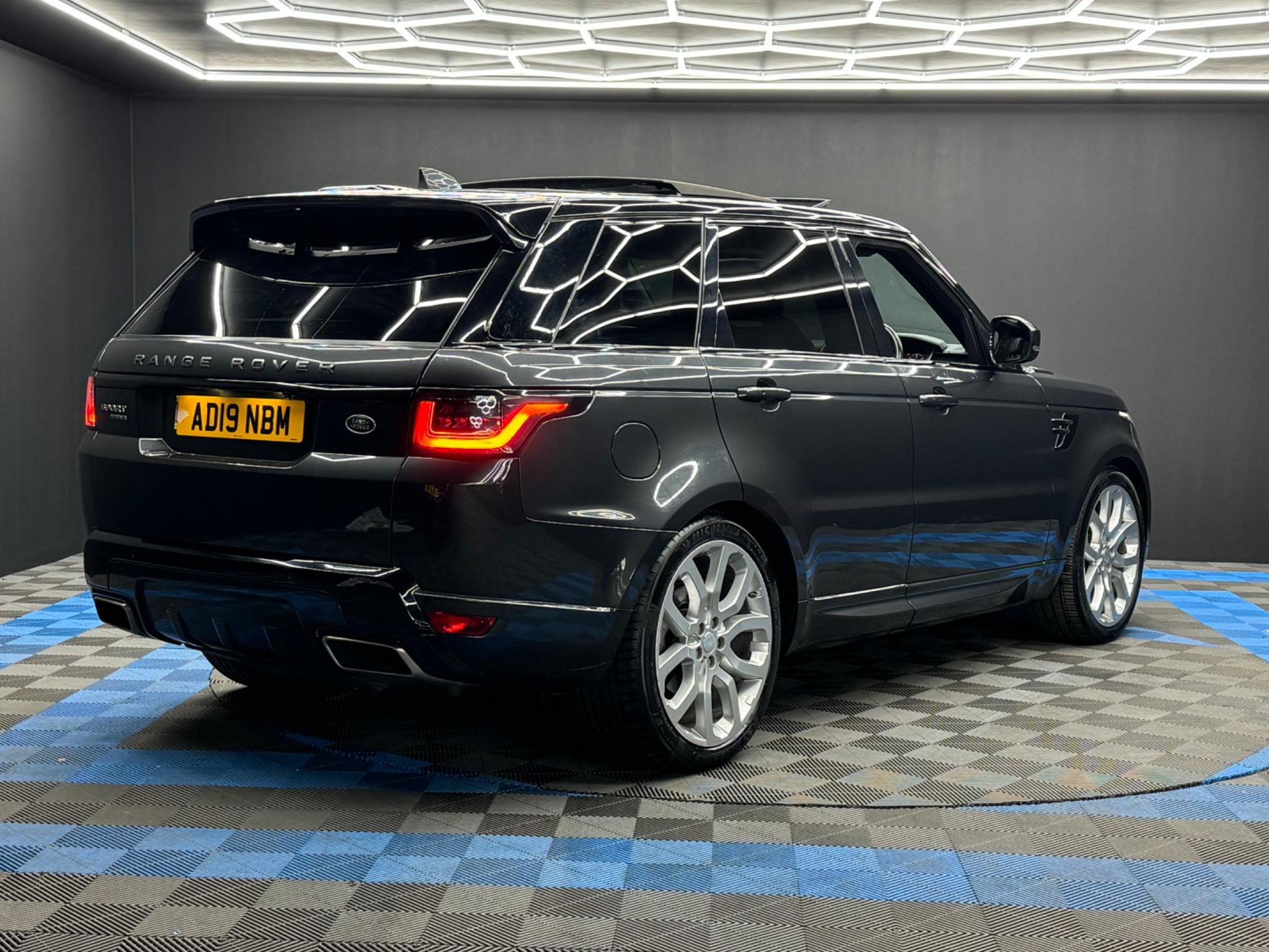 Land Rover Range Rover Sport 3.0 SD V6 HSE Dynamic Auto 4WD Euro 6 (s/s) 5dr 5dr Automatic 2026
