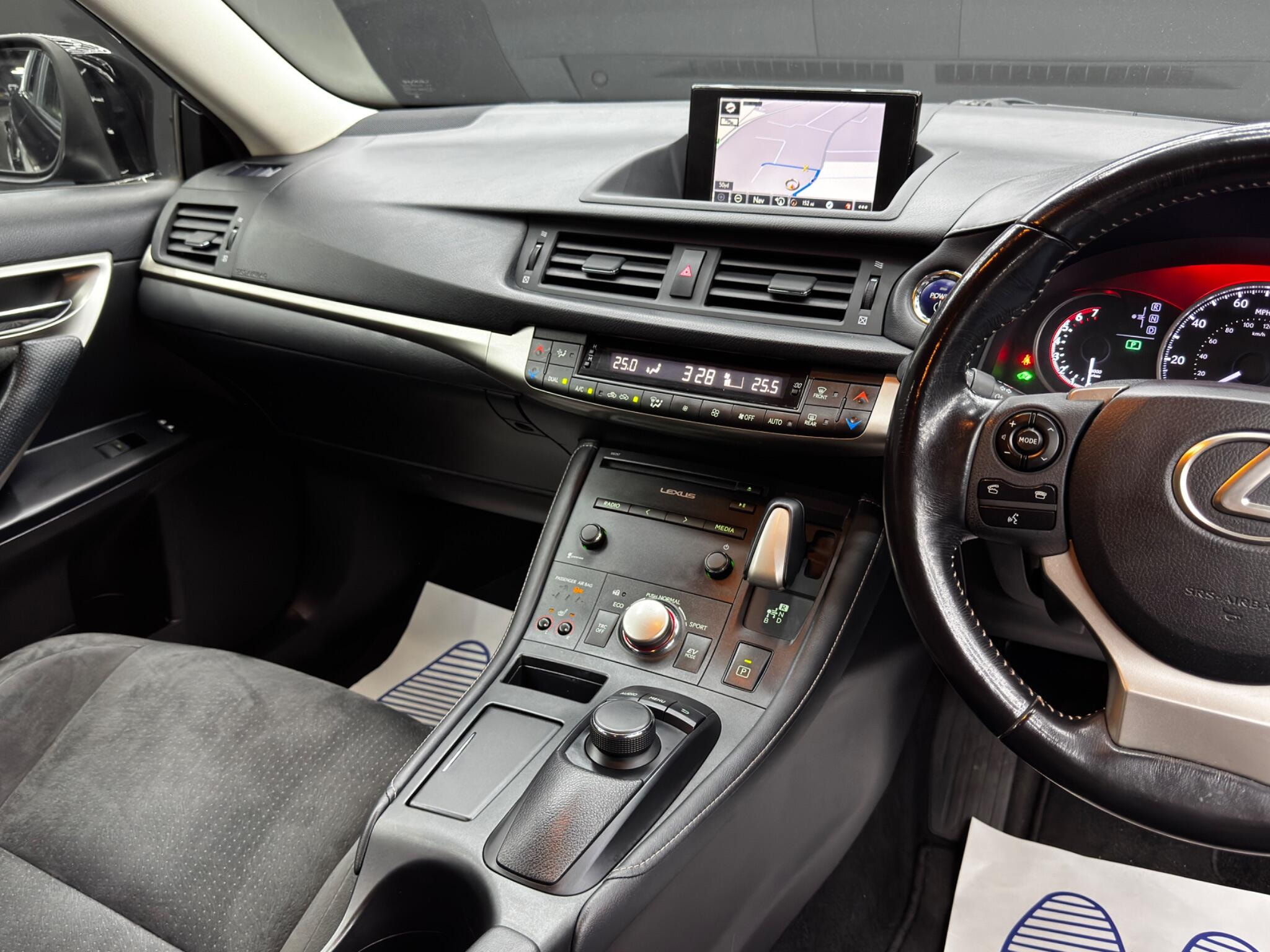Lexus CT 1.8 200h Advance CVT Euro 6 (s/s) 5dr 5dr Automatic 2026