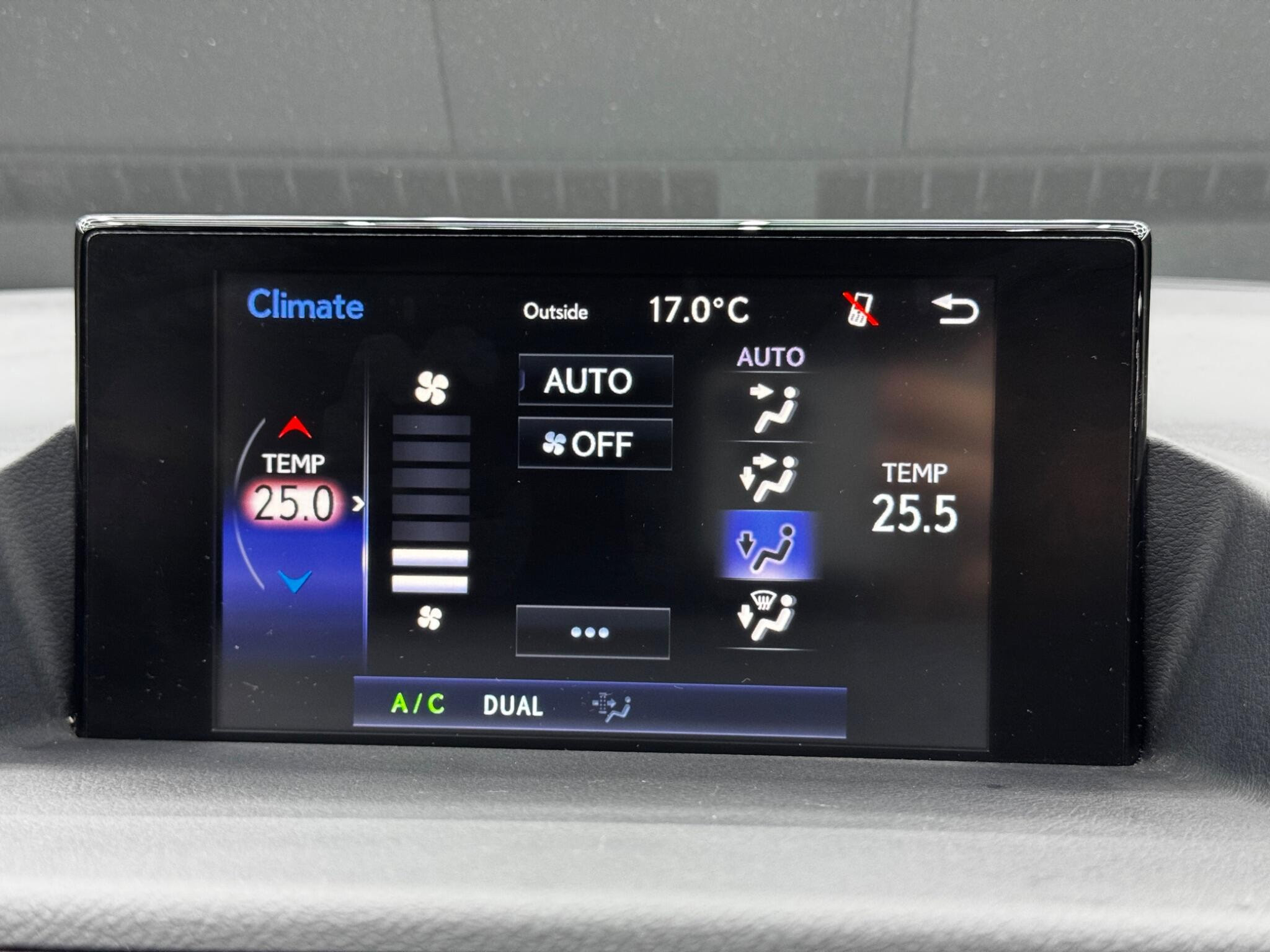 Lexus CT 1.8 200h Advance CVT Euro 6 (s/s) 5dr 5dr Automatic 2026