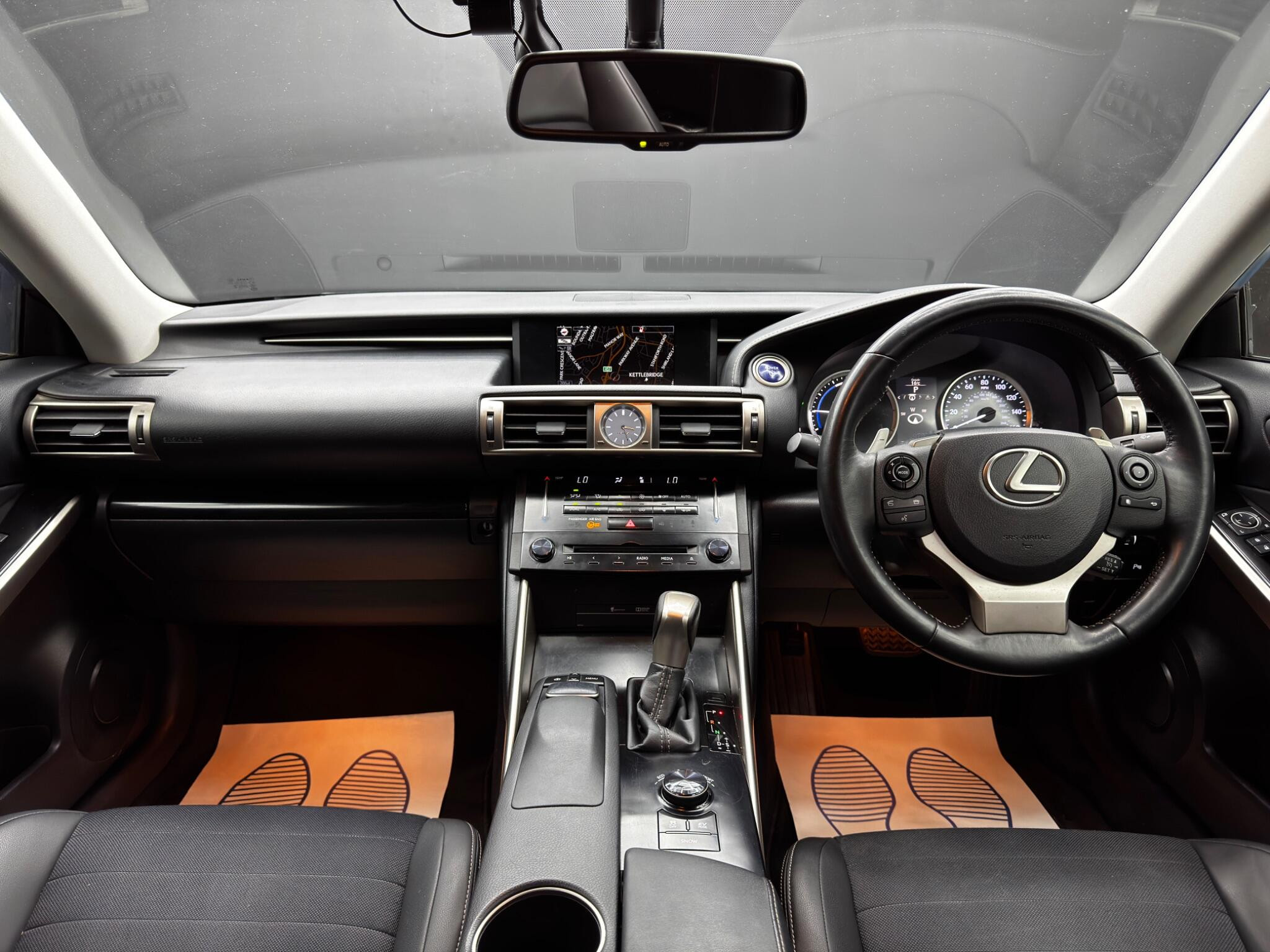 Lexus IS 2.5 300h Luxury E-CVT Euro 5 (s/s) 4dr 4dr Automatic 2026