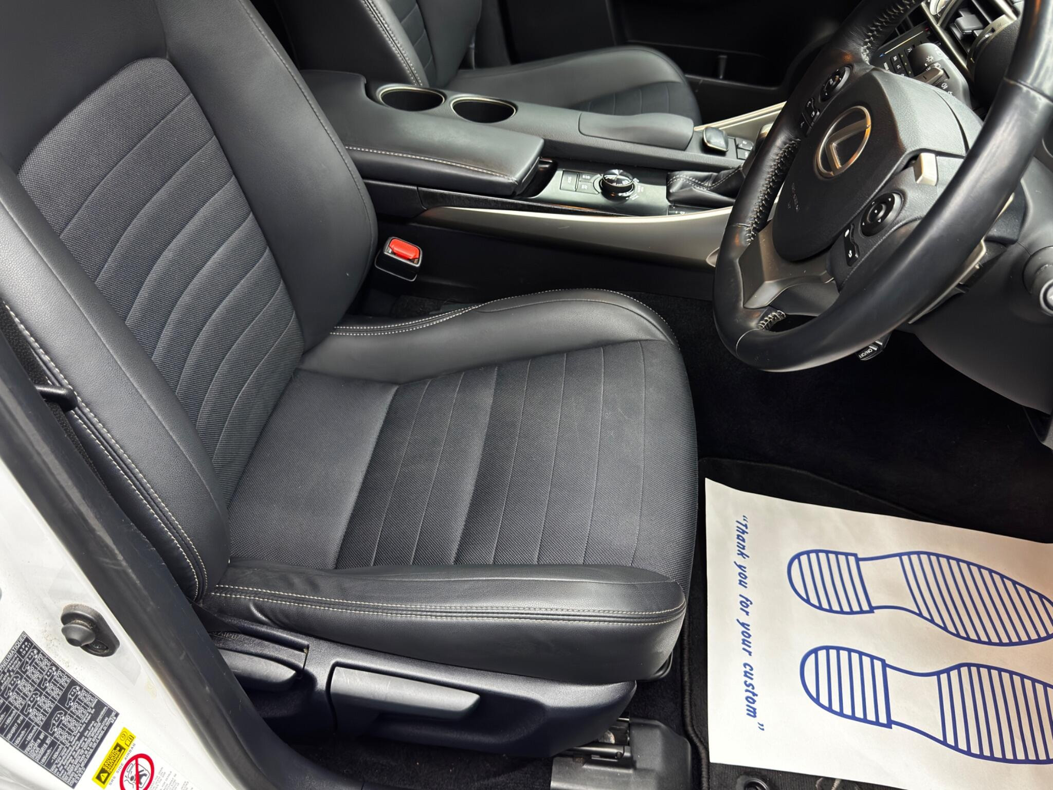 Lexus IS 2.5 300h Luxury E-CVT Euro 5 (s/s) 4dr 4dr Automatic 2026