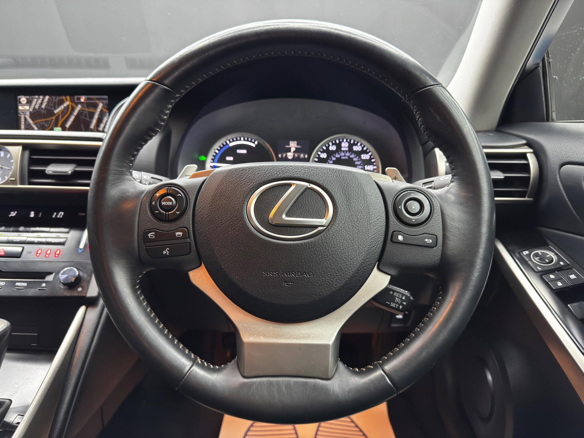 Lexus IS 2.5 300h Luxury E-CVT Euro 5 (s/s) 4dr 4dr Automatic 2026