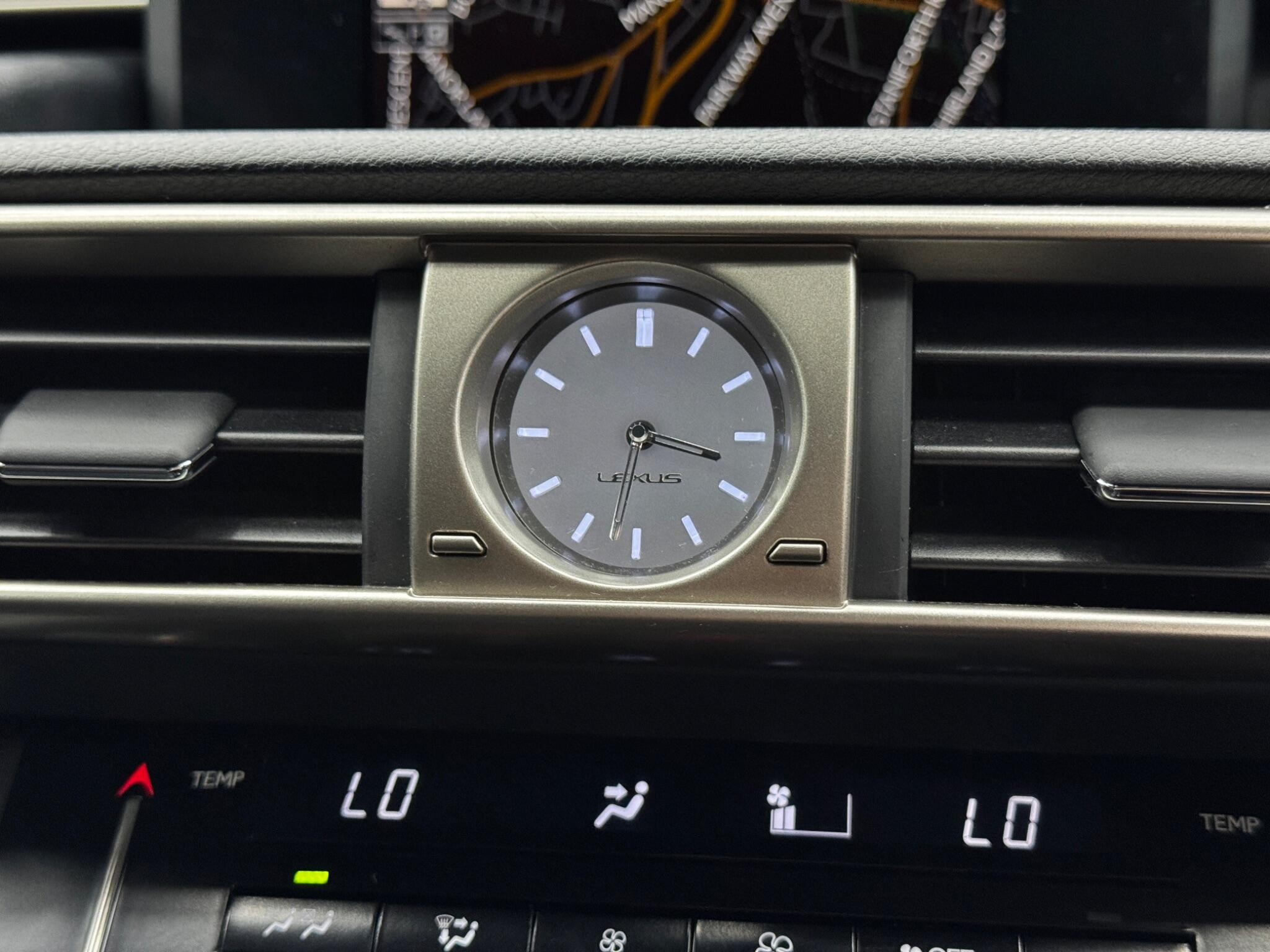 Lexus IS 2.5 300h Luxury E-CVT Euro 5 (s/s) 4dr 4dr Automatic 2026