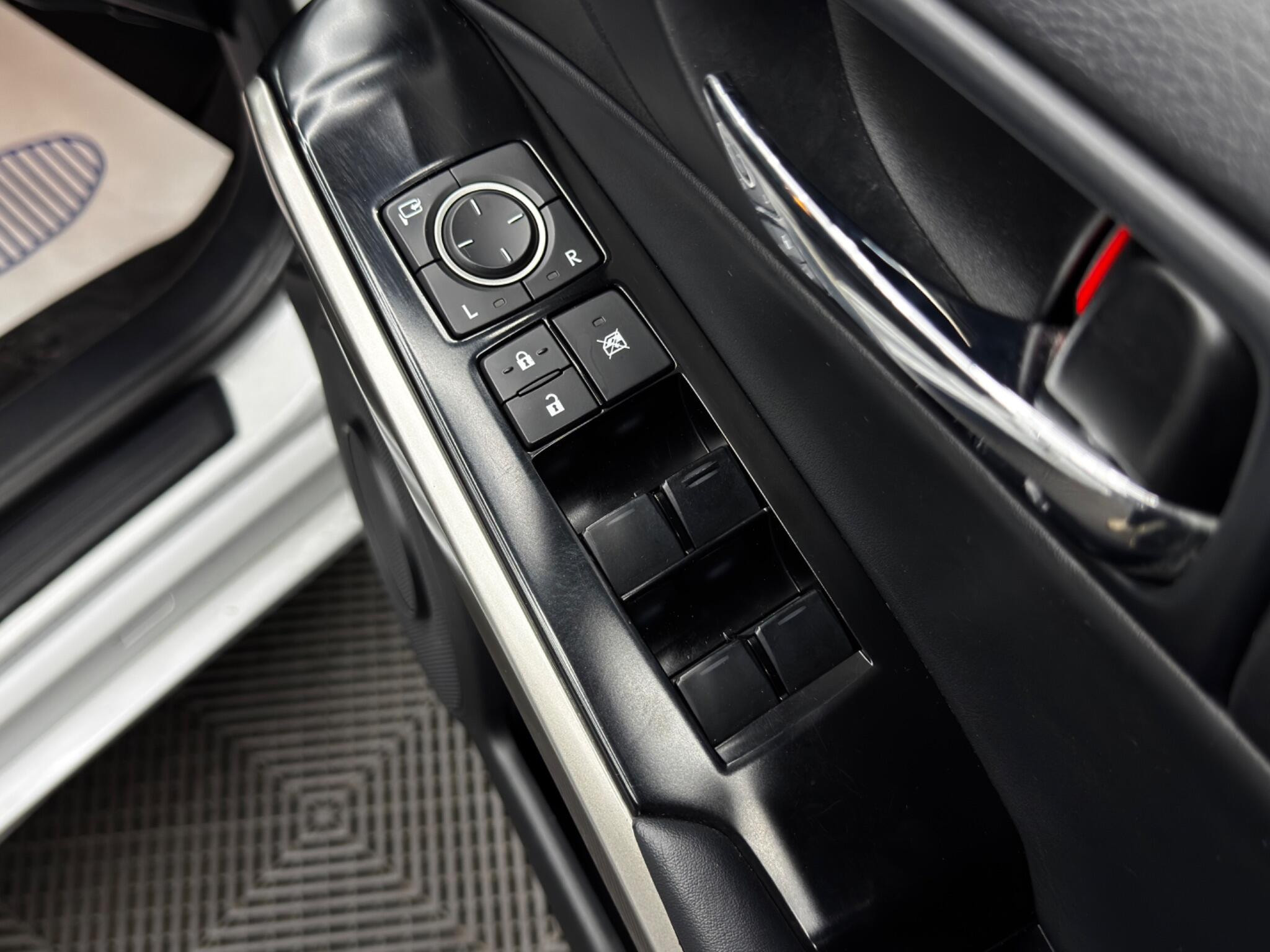 Lexus IS 2.5 300h Luxury E-CVT Euro 5 (s/s) 4dr 4dr Automatic 2026