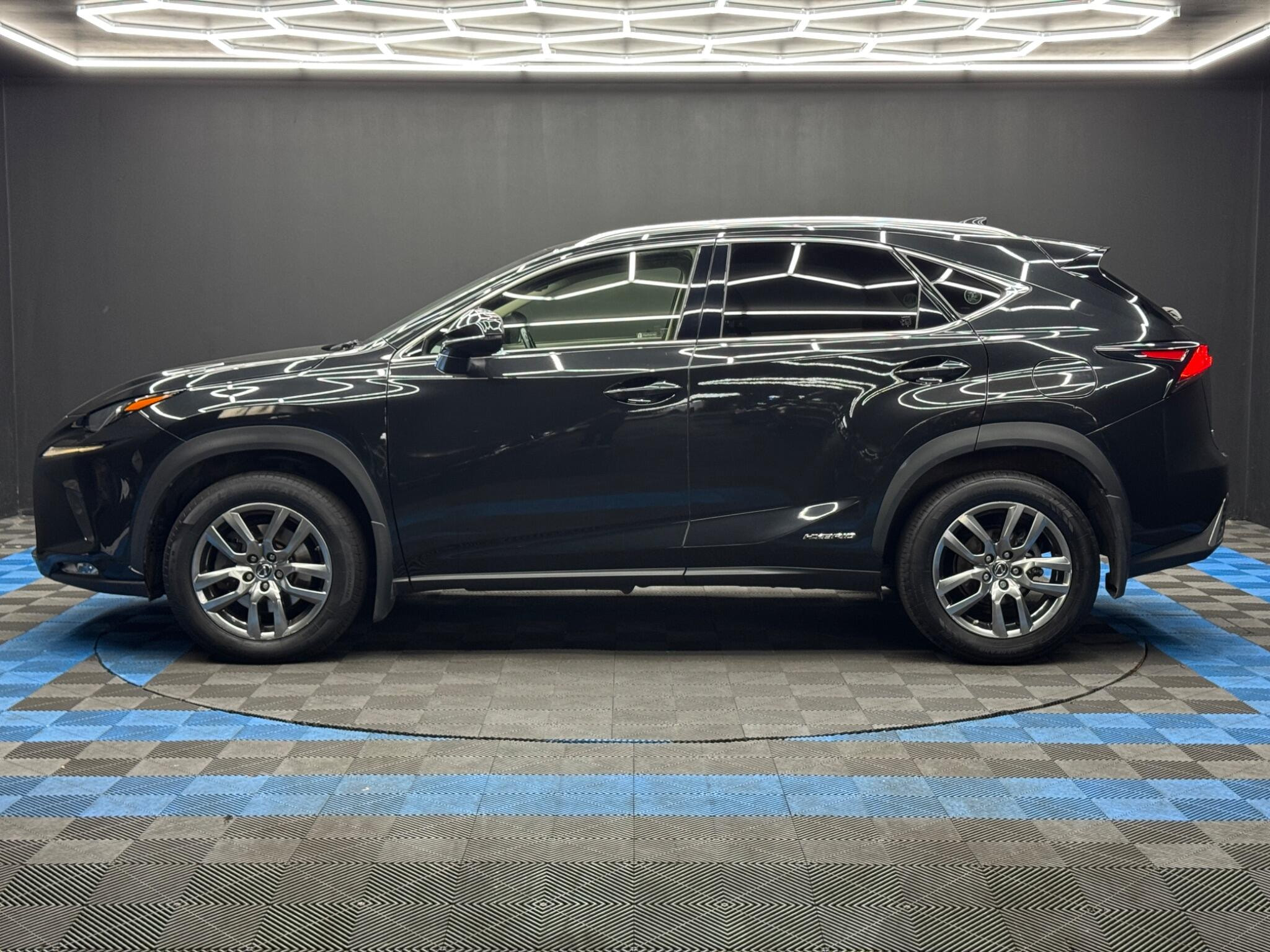 Lexus NX 2.5 300h Premium E-CVT 4WD Euro 6 (s/s) 5dr 5dr Automatic 2026