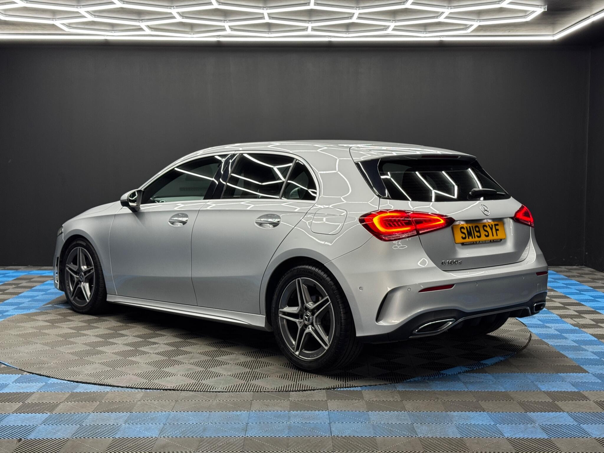 Mercedes-Benz A Class 1.5 A180d AMG Line (Premium) 7G-DCT Euro 6 (s/s) 5dr 5dr Automatic 2026