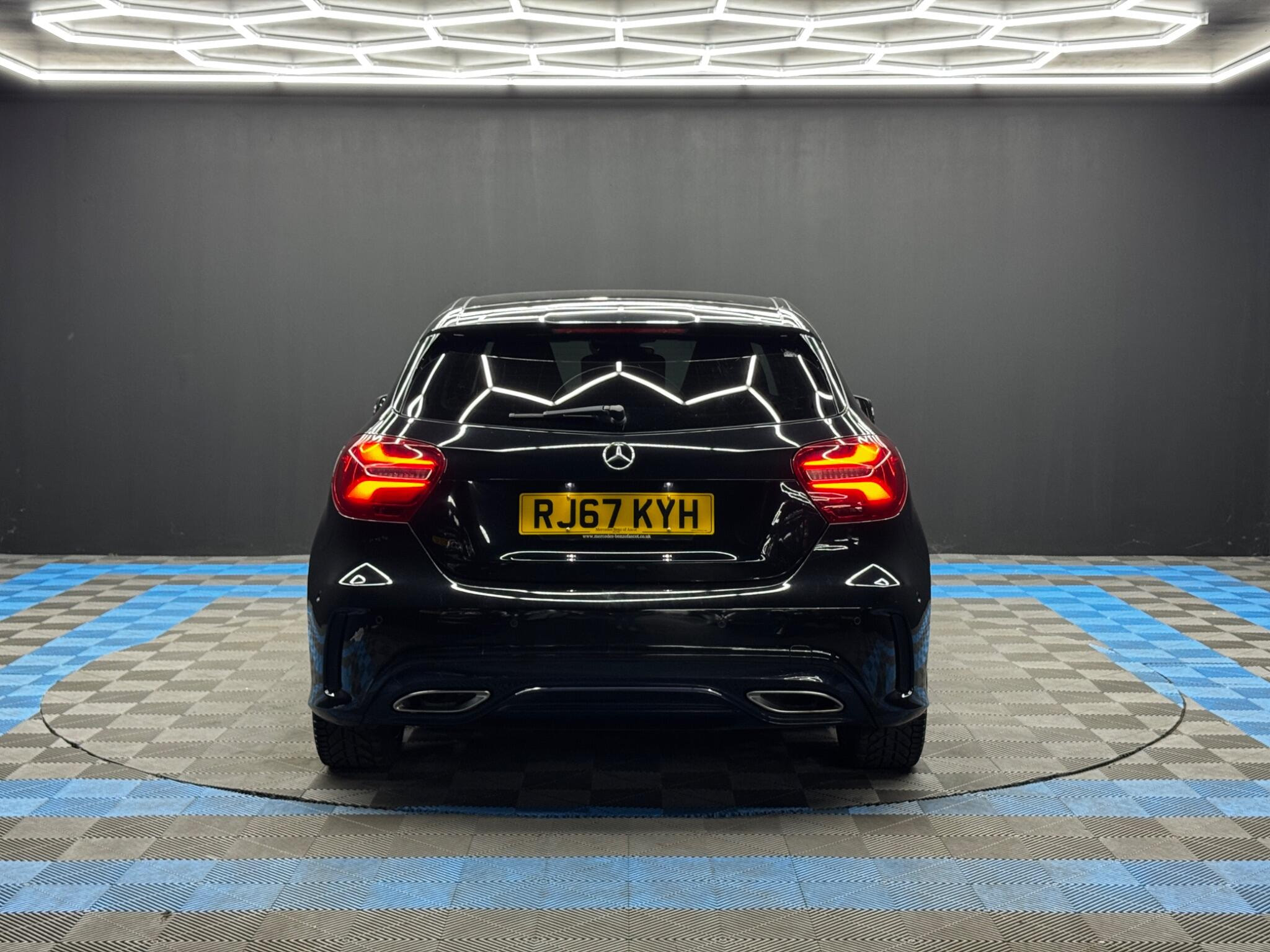 Mercedes-Benz A Class 2.1 A200d AMG Line (Premium) 7G-DCT Euro 6 (s/s) 5dr 5dr Automatic 2026