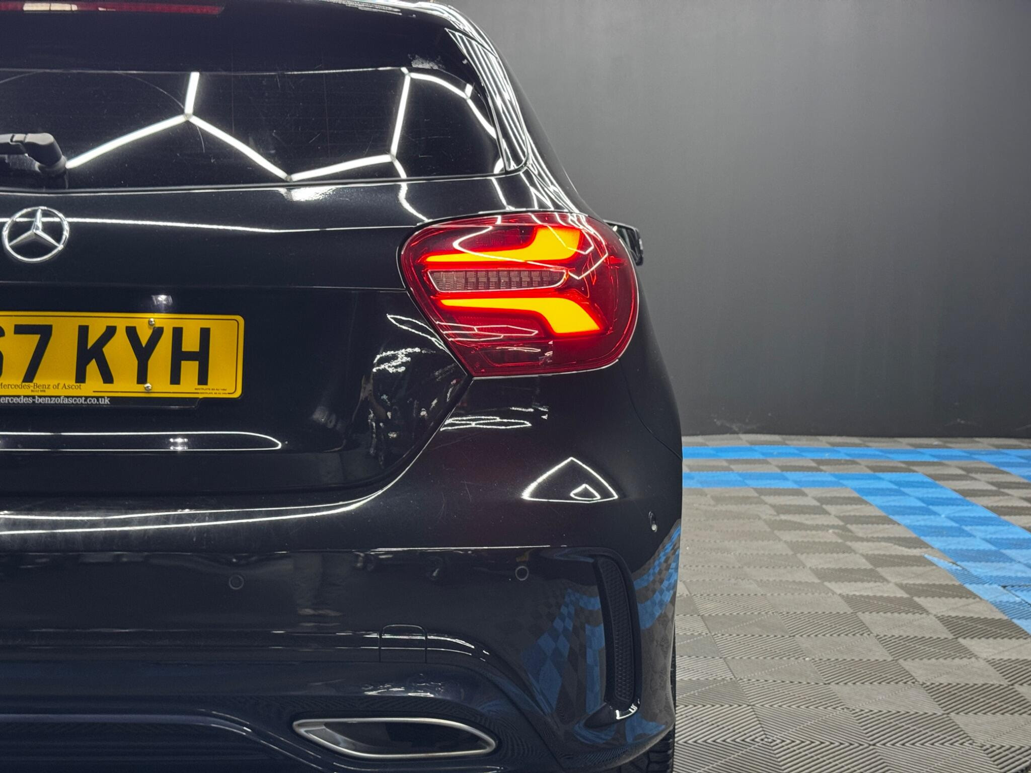 Mercedes-Benz A Class 2.1 A200d AMG Line (Premium) 7G-DCT Euro 6 (s/s) 5dr 5dr Automatic 2026