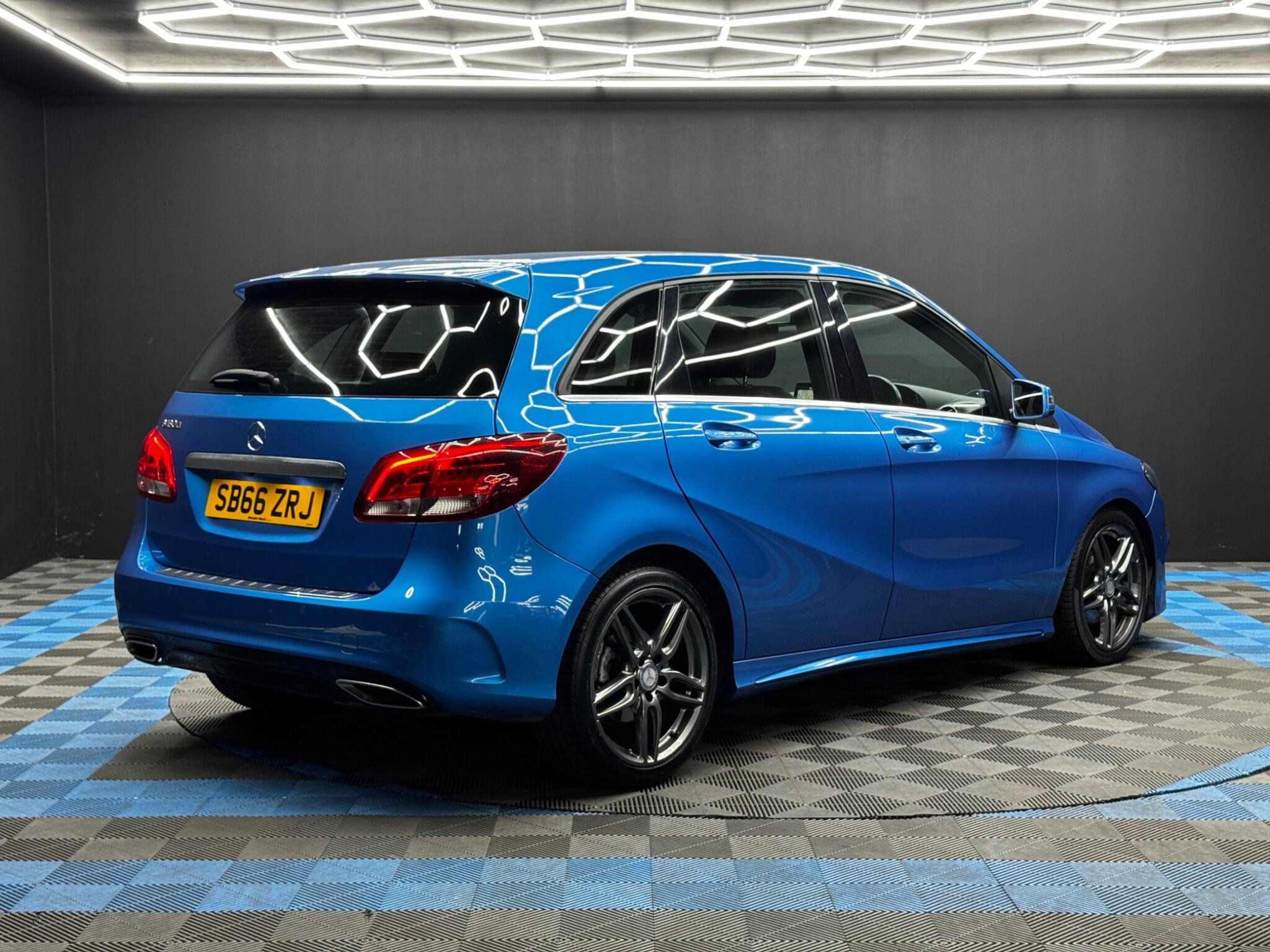 Mercedes-Benz B Class 1.5 B180d AMG Line (Executive) 7G-DCT Euro 6 (s/s) 5dr 5dr Automatic 2026