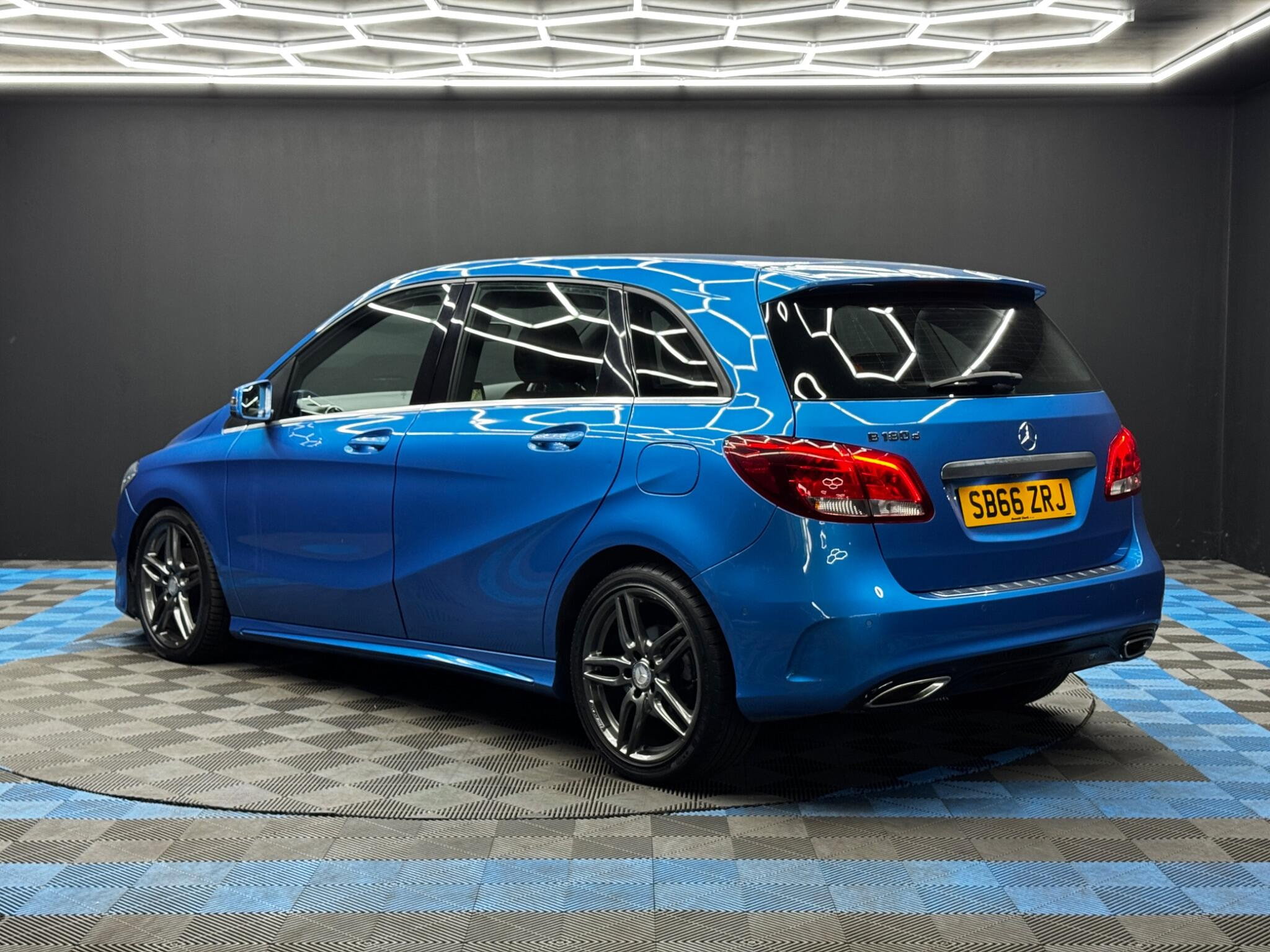 Mercedes-Benz B Class 1.5 B180d AMG Line (Executive) 7G-DCT Euro 6 (s/s) 5dr 5dr Automatic 2026