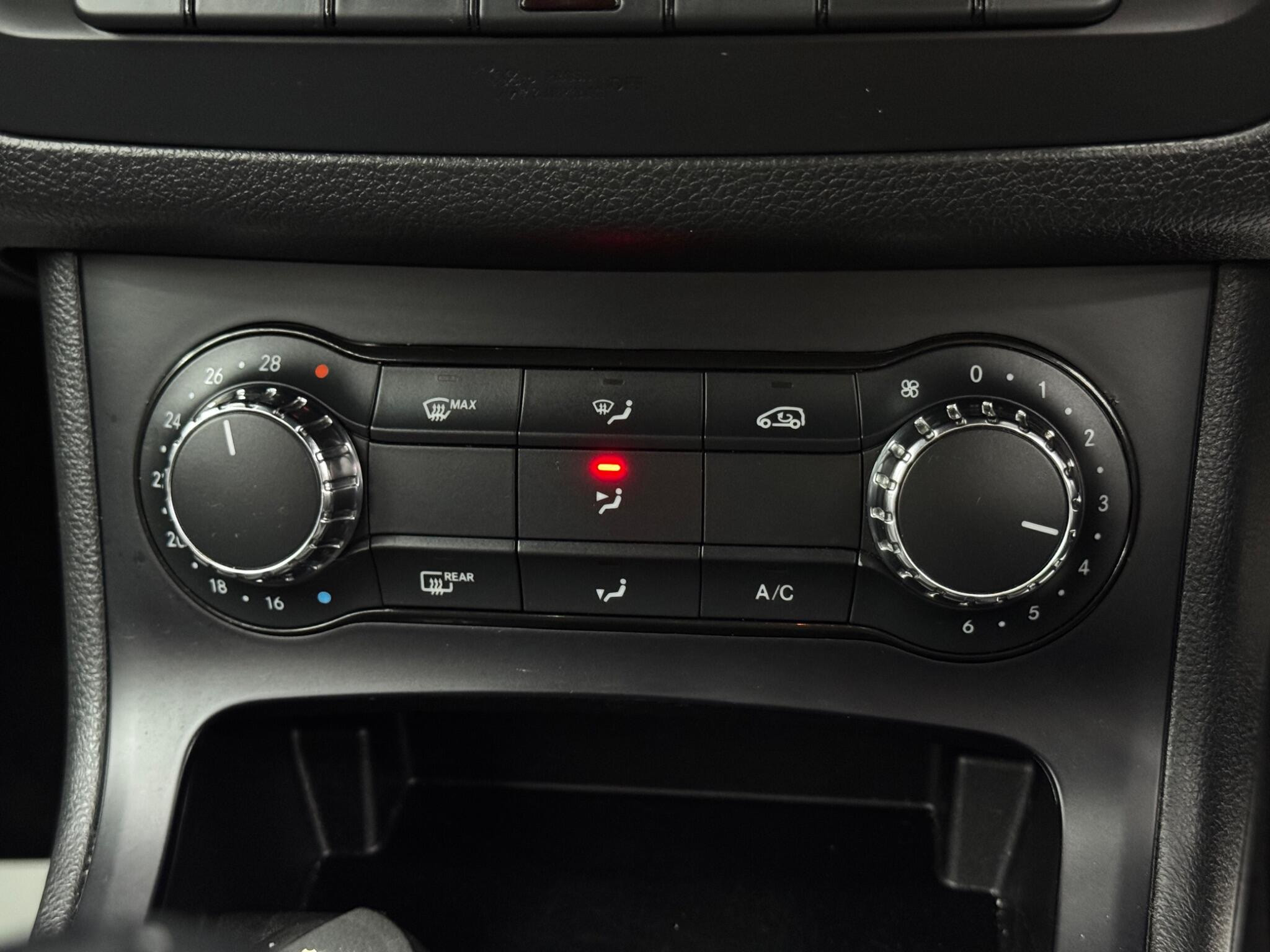 Mercedes-Benz B Class 1.6 B180 BlueEfficiency Sport Euro 5 (s/s) 5dr 5dr Manual 2026