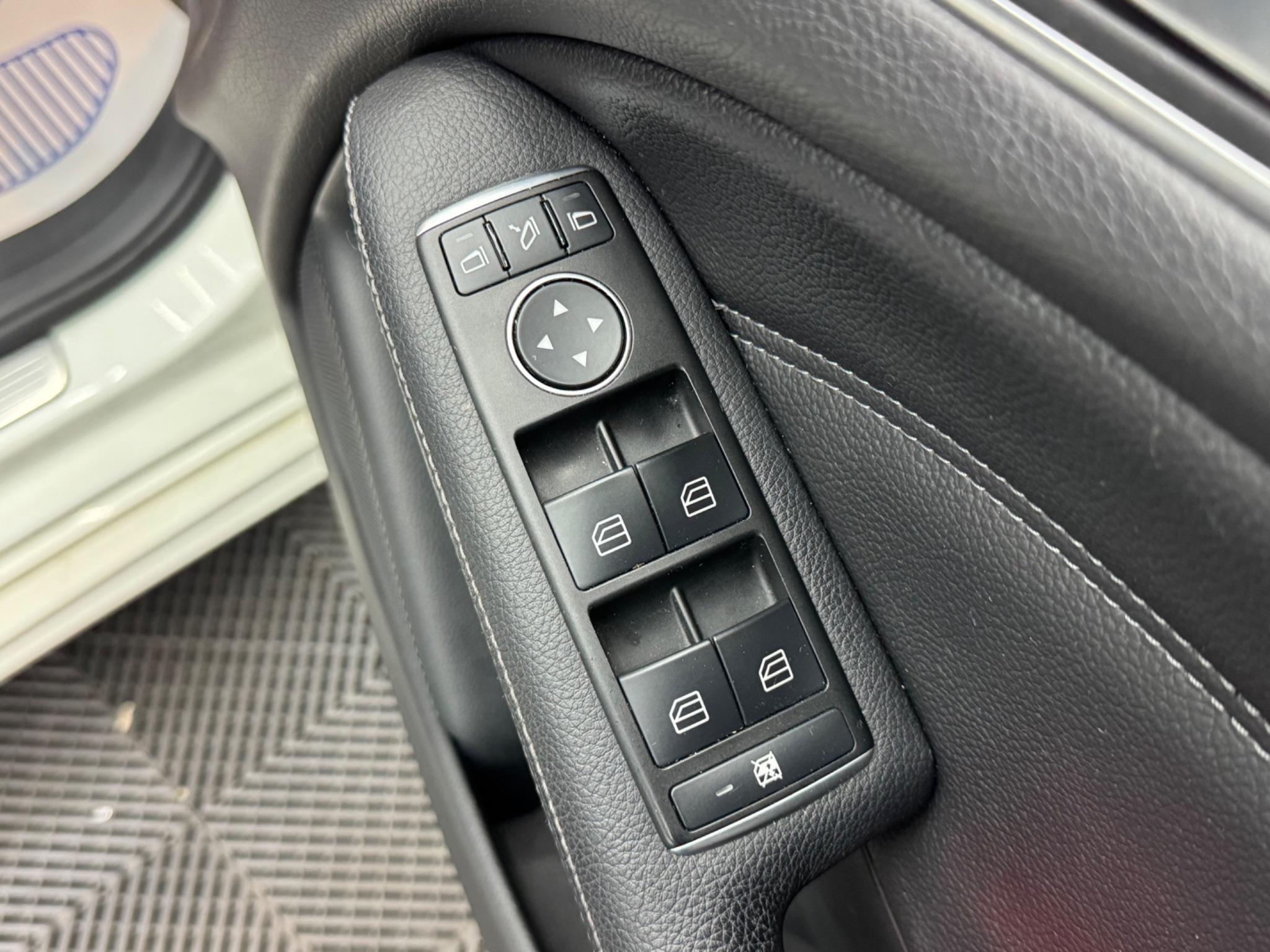 Mercedes-Benz B Class 1.6 B200 Sport (Premium) Euro 6 (s/s) 5dr 5dr Manual 2026