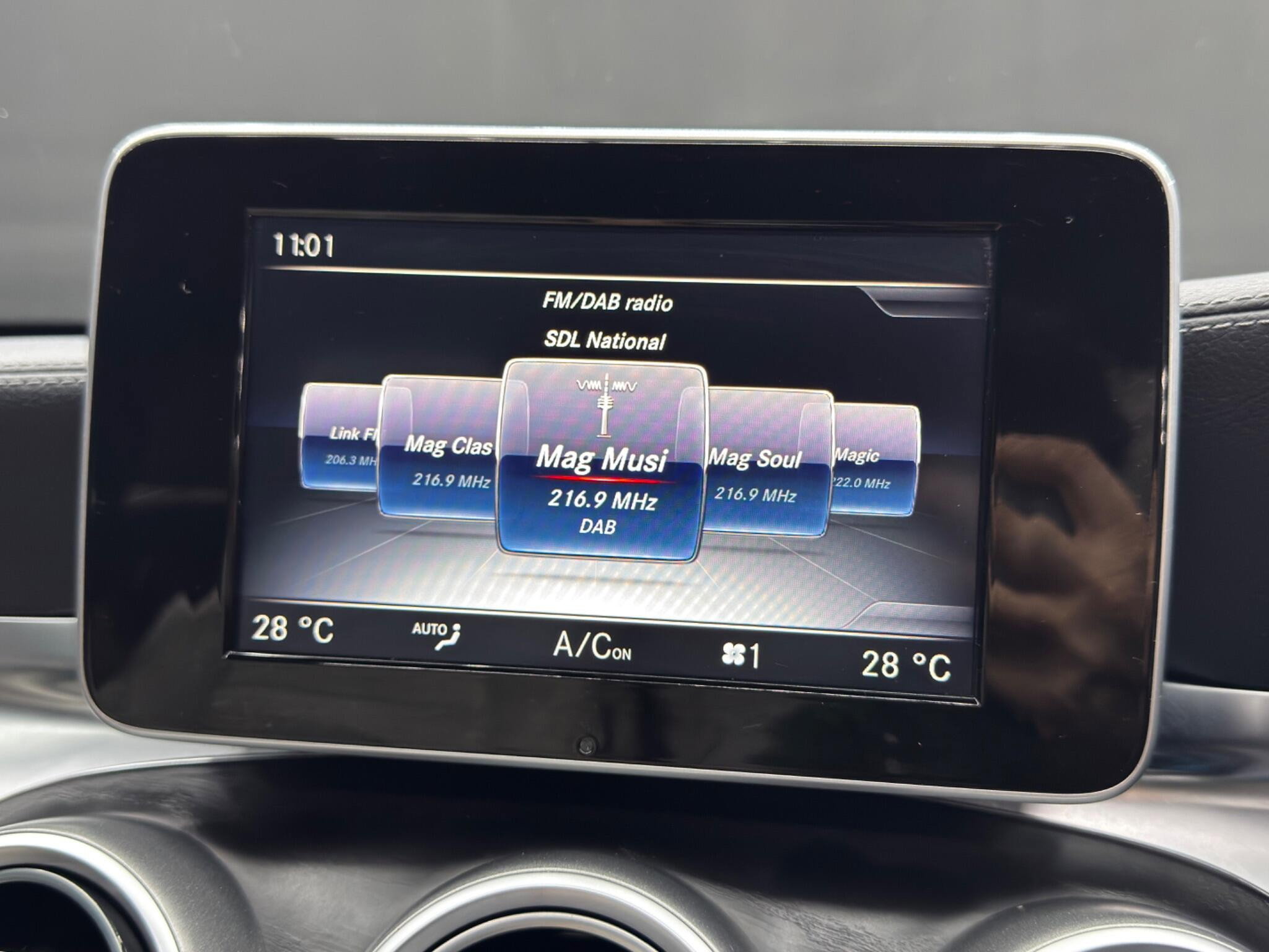 Mercedes-Benz C Class 1.6 C200d AMG Line (Premium) G-Tronic+ Euro 6 (s/s) 4dr 4dr Automatic 2026