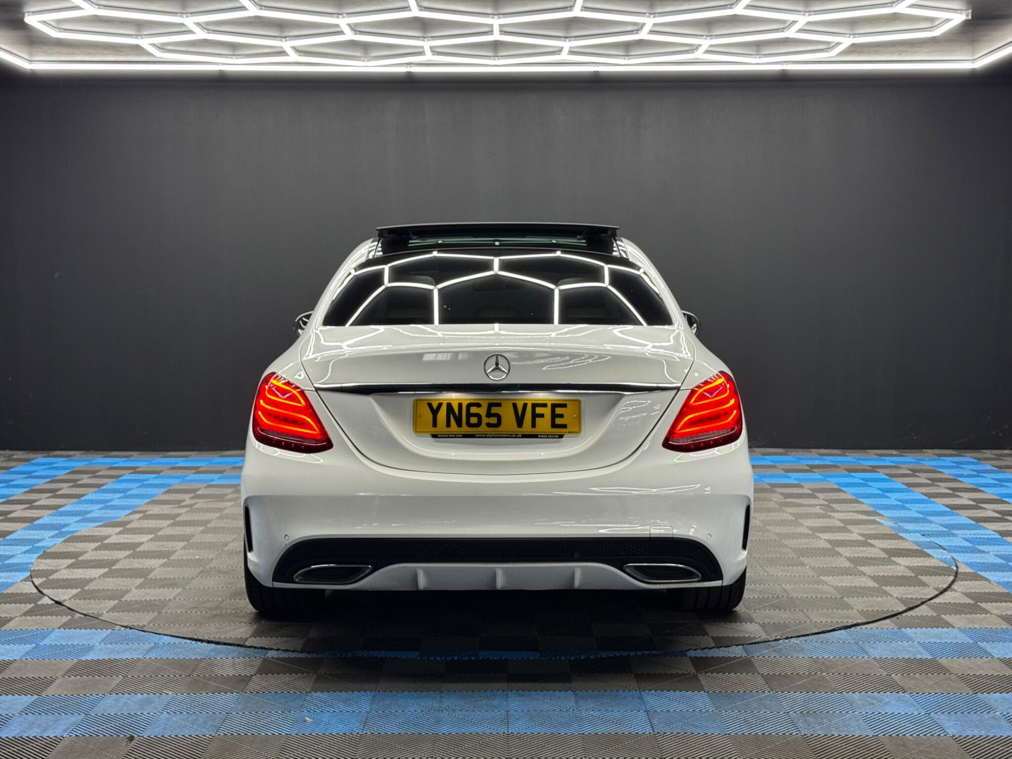 Mercedes-Benz C Class 1.6 C200d AMG Line (Premium) G-Tronic+ Euro 6 (s/s) 4dr 4dr Automatic 2026