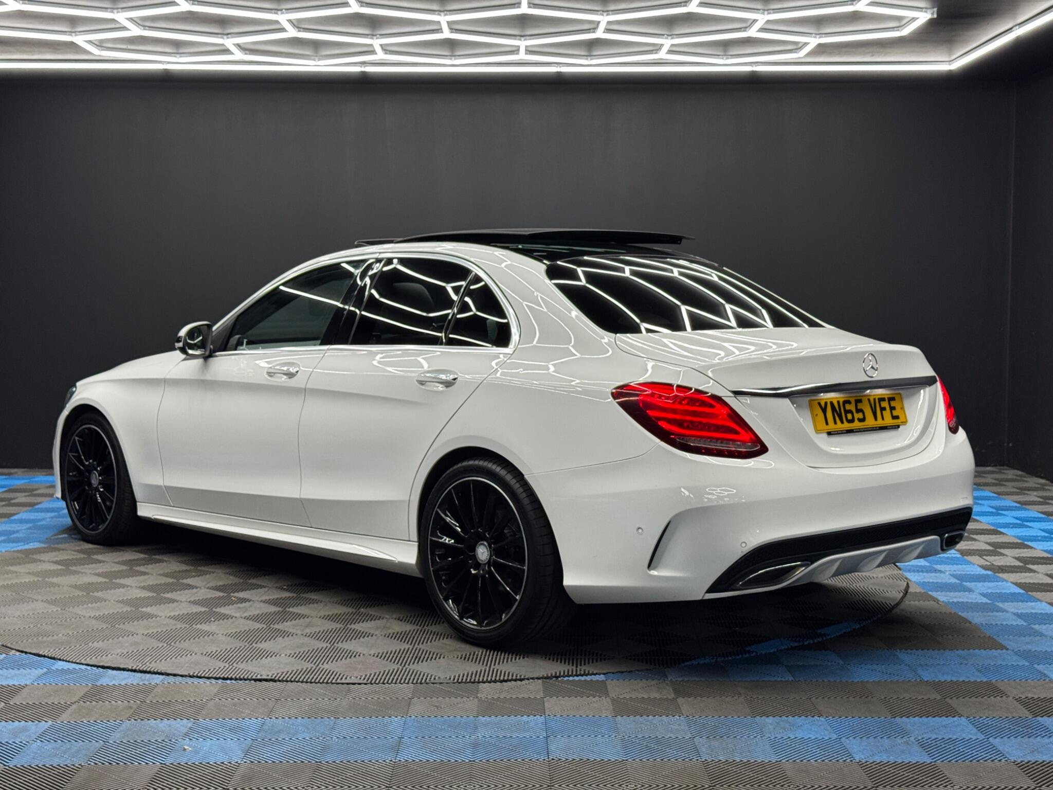 Mercedes-Benz C Class 1.6 C200d AMG Line (Premium) G-Tronic+ Euro 6 (s/s) 4dr 4dr Automatic 2026