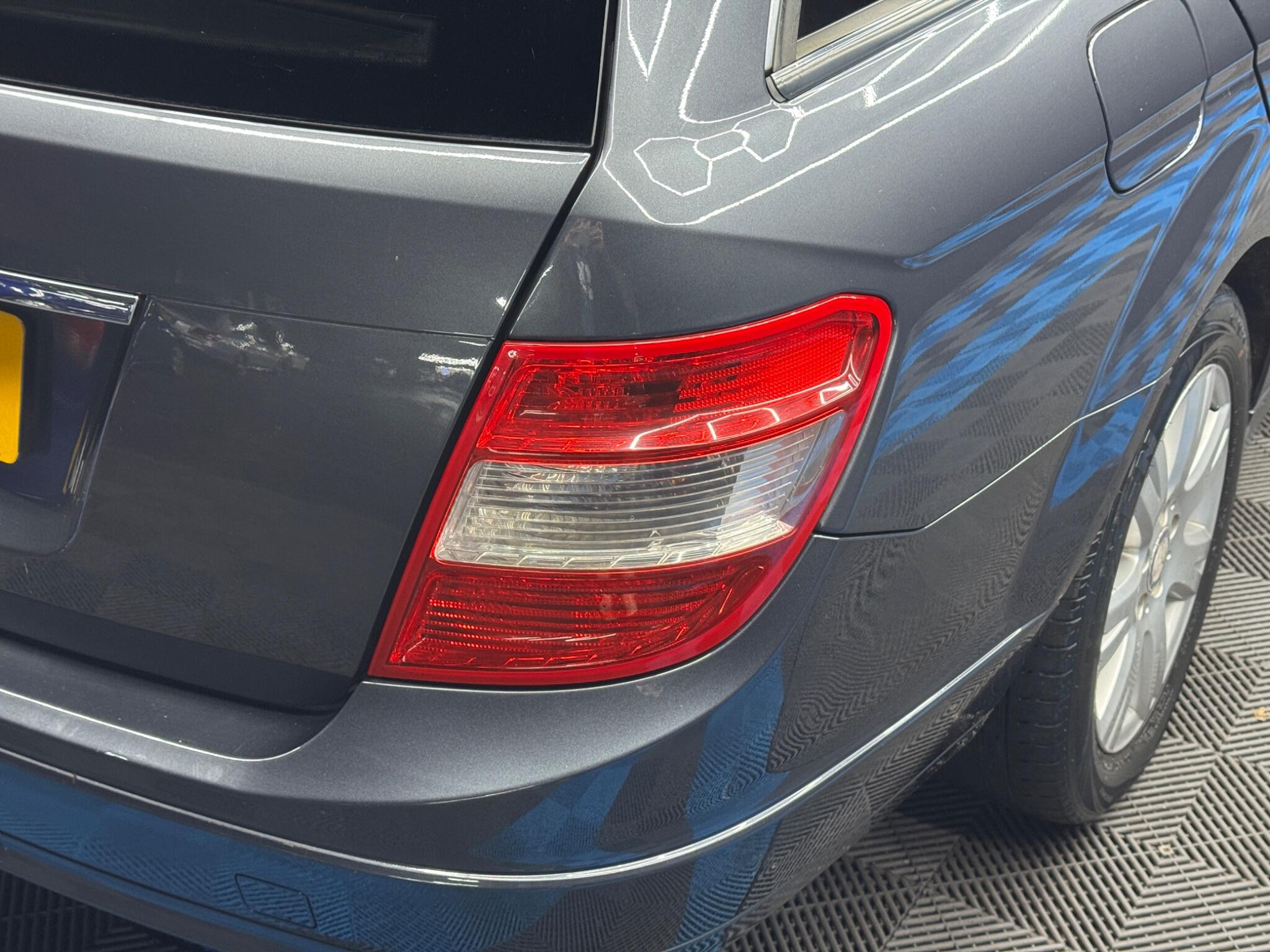 Mercedes-Benz C Class 1.8 C180 BlueEfficiency Executive SE Auto Euro 5 5dr 5dr Automatic 2026