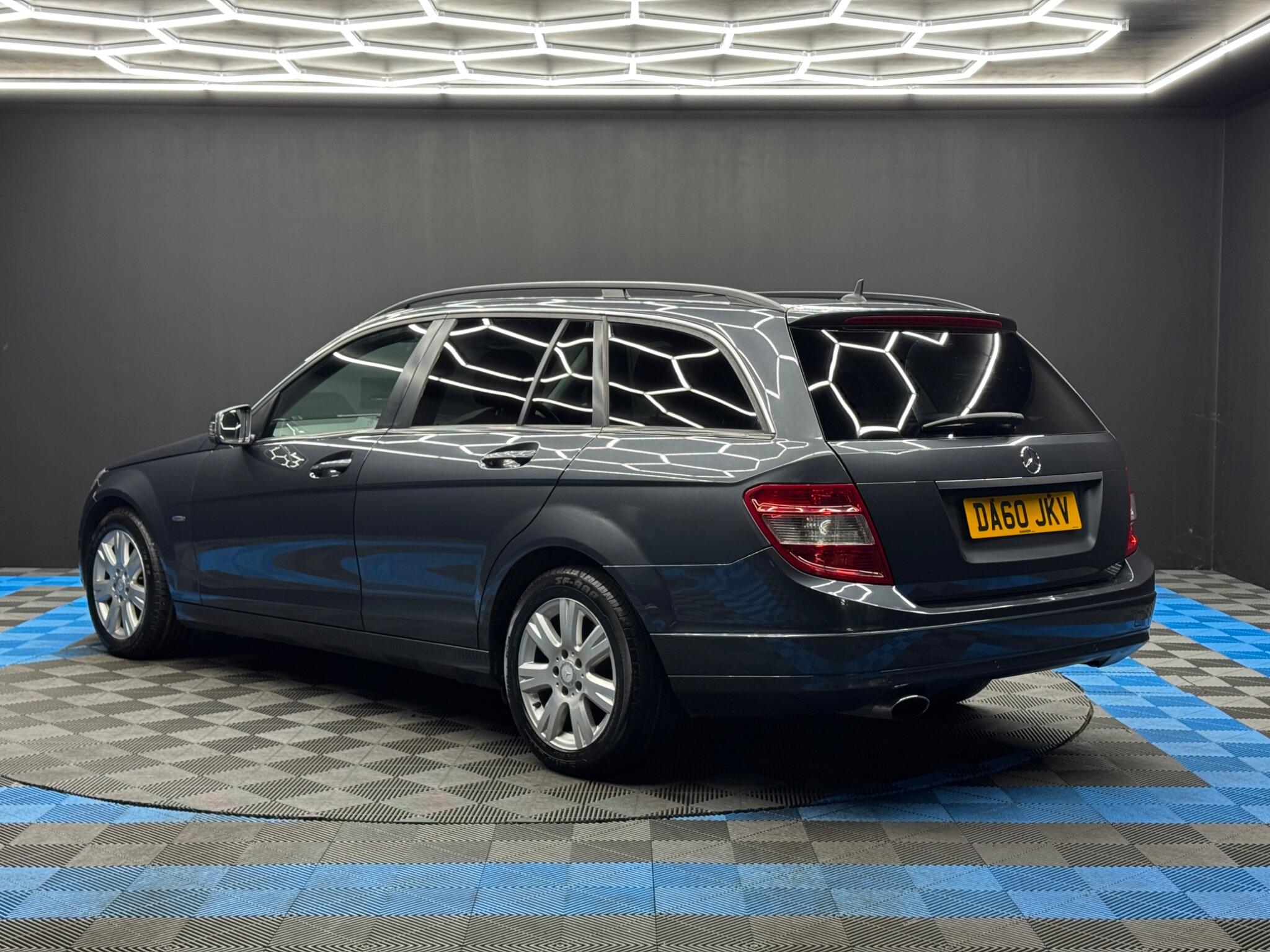 Mercedes-Benz C Class 1.8 C180 BlueEfficiency Executive SE Auto Euro 5 5dr 5dr Automatic 2026