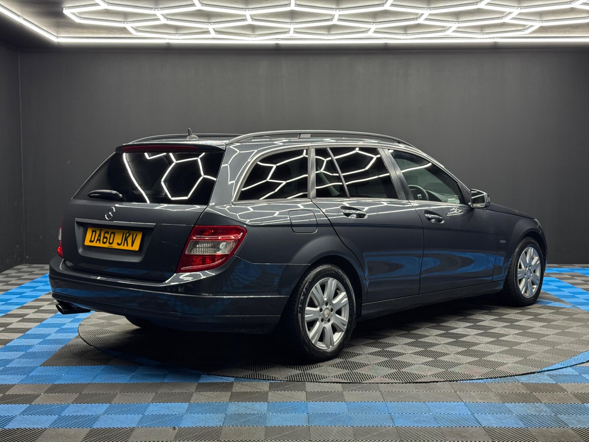 Mercedes-Benz C Class 1.8 C180 BlueEfficiency Executive SE Auto Euro 5 5dr 5dr Automatic 2026