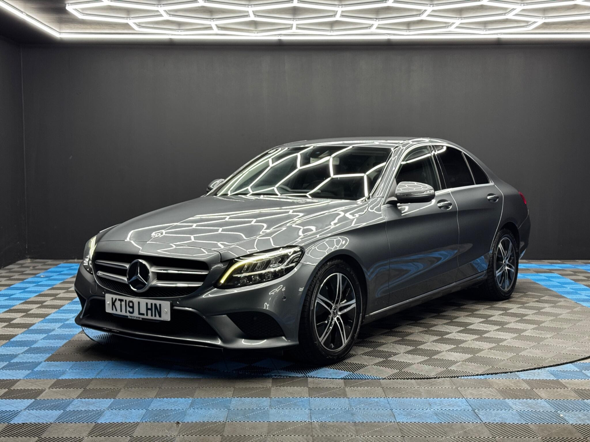 Mercedes-Benz C Class 2.0 C220d Sport (Premium) Saloon 4dr Diesel G-Tronic+ Euro 6 (s/s) (194 ps) 4dr Automatic 2026