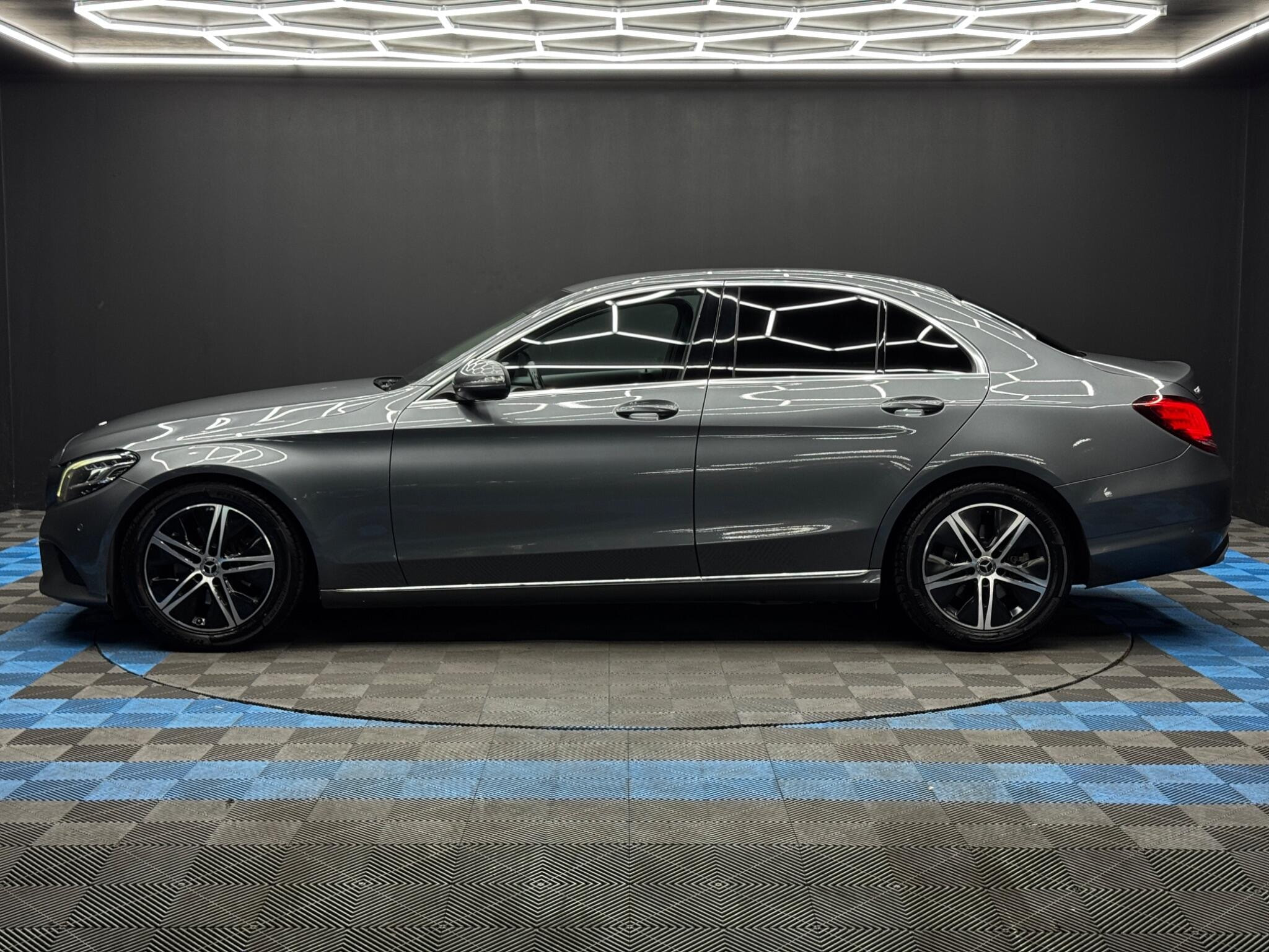 Mercedes-Benz C Class 2.0 C220d Sport (Premium) Saloon 4dr Diesel G-Tronic+ Euro 6 (s/s) (194 ps) 4dr Automatic 2026