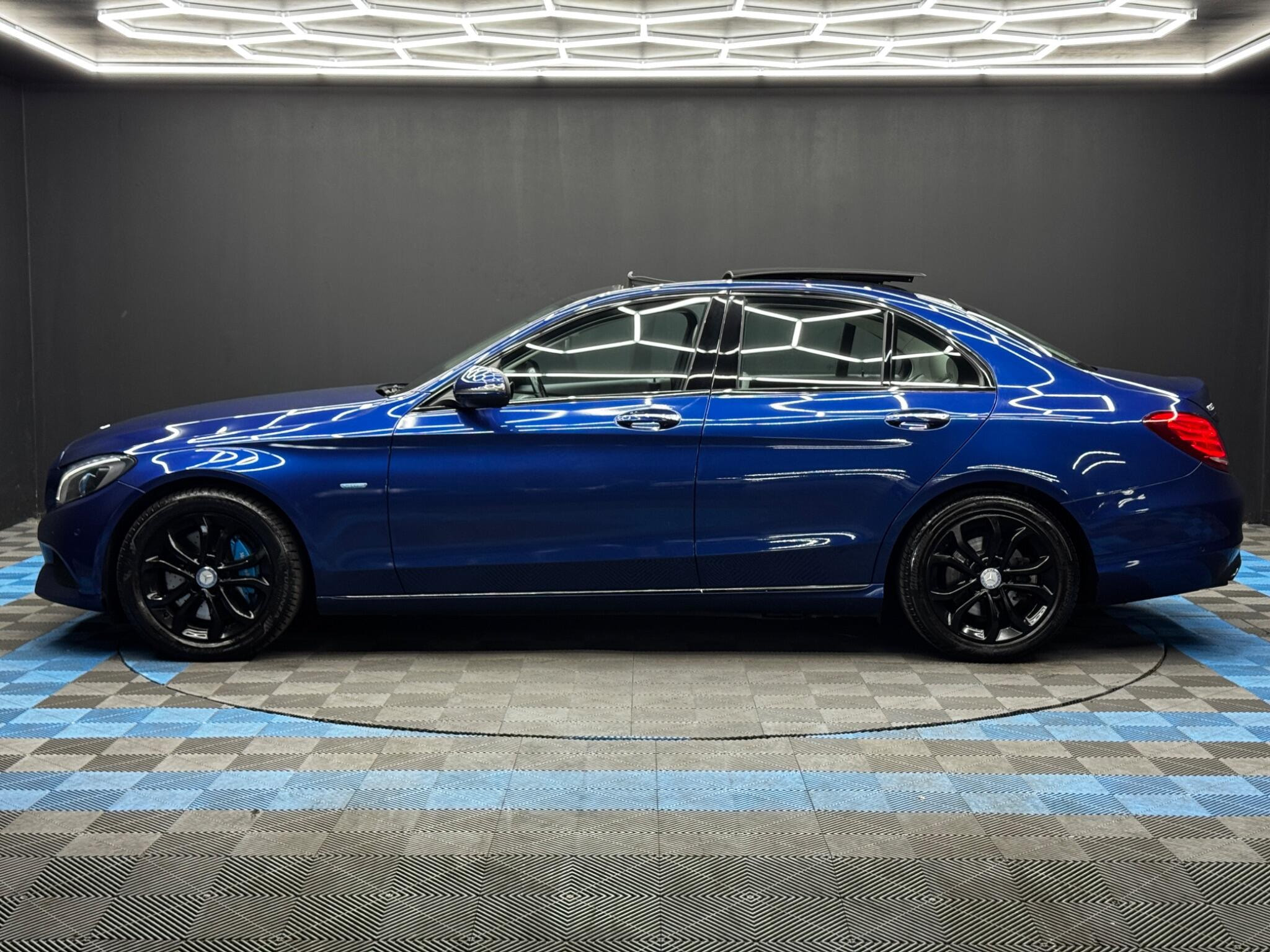 Mercedes-Benz C Class 2.0 C350e 6.4kWh Sport (Premium Plus) G-Tronic+ Euro 6 (s/s) 4dr 4dr Automatic 2026