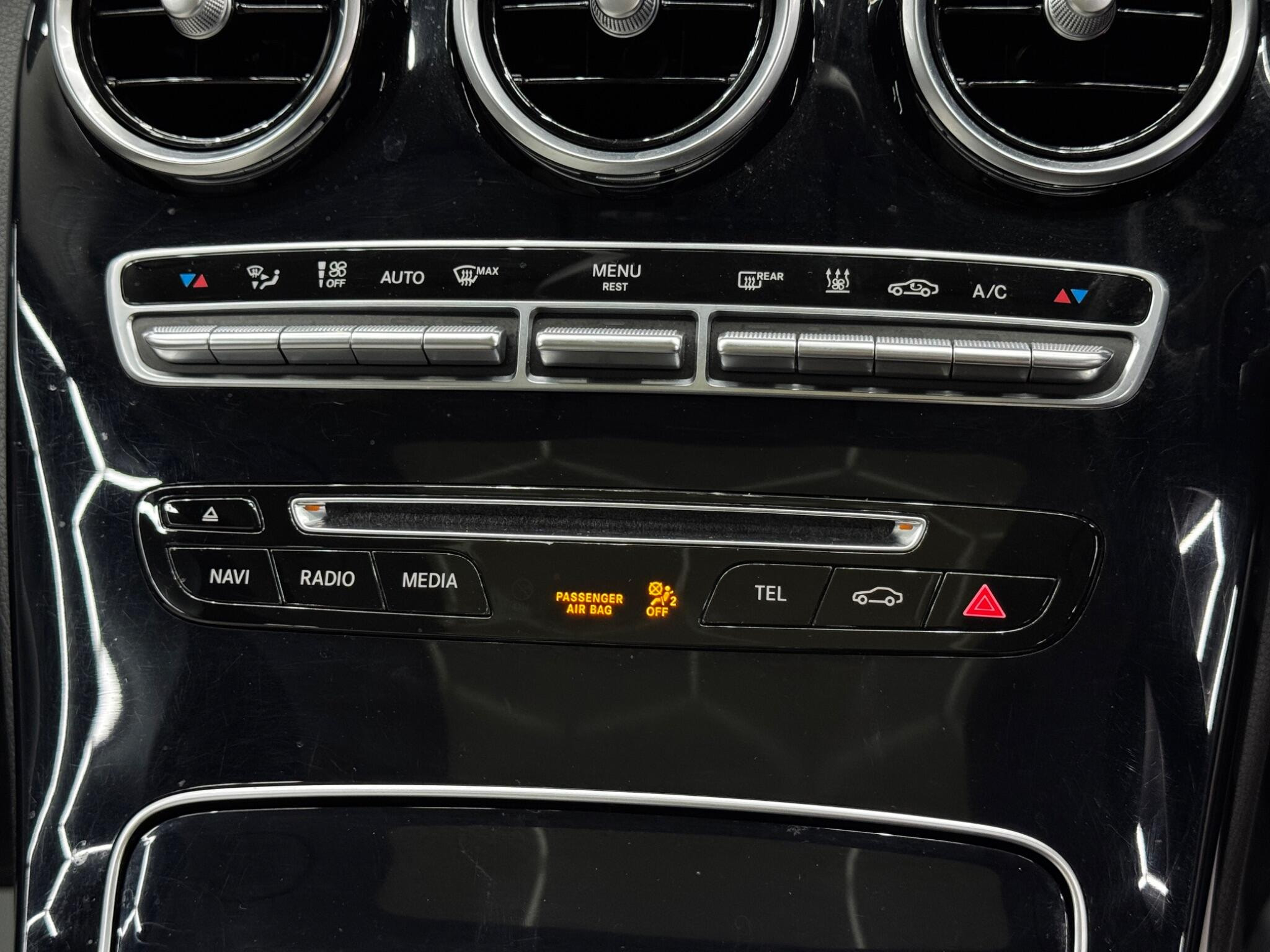 Mercedes-Benz C Class 2.0 C350e 6.4kWh Sport (Premium Plus) G-Tronic+ Euro 6 (s/s) 4dr 4dr Automatic 2026